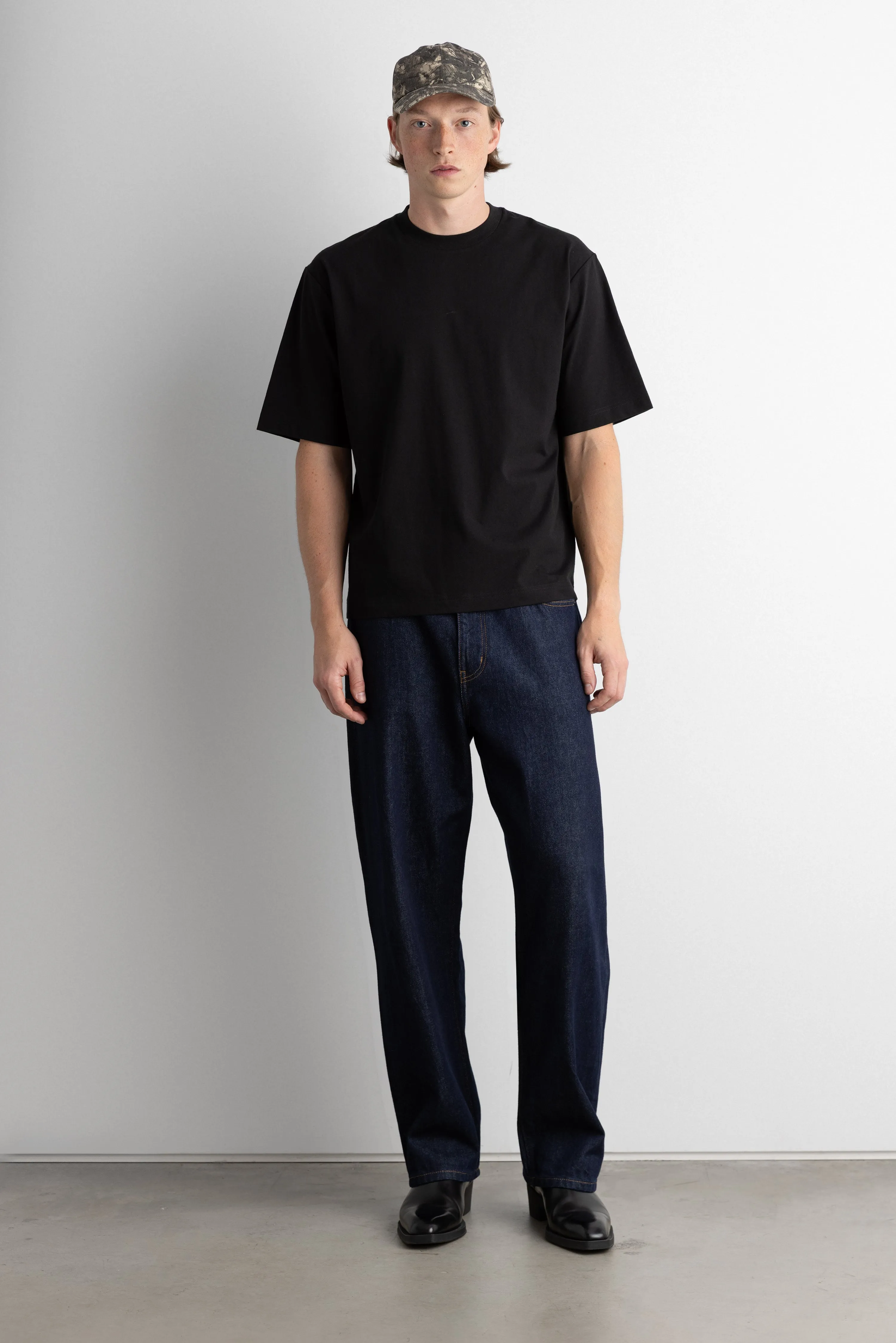 CLASSIC LONG LIGHTWEIGHT CORE T-SHIRT sold by OAK AND FORT product image thumbnail 2