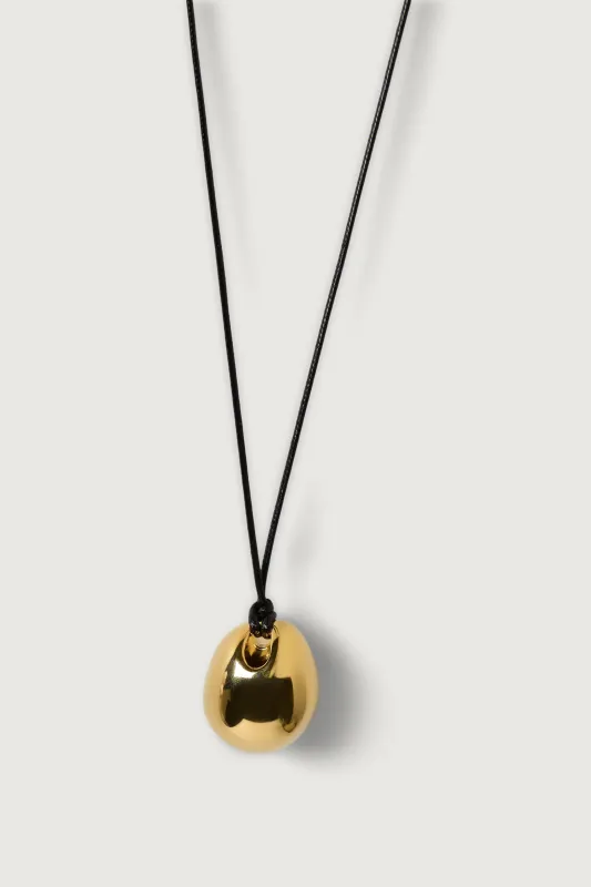 ADJUSTABLE NECKLACE WITH GOLD PENDANT sold by OAK AND FORT