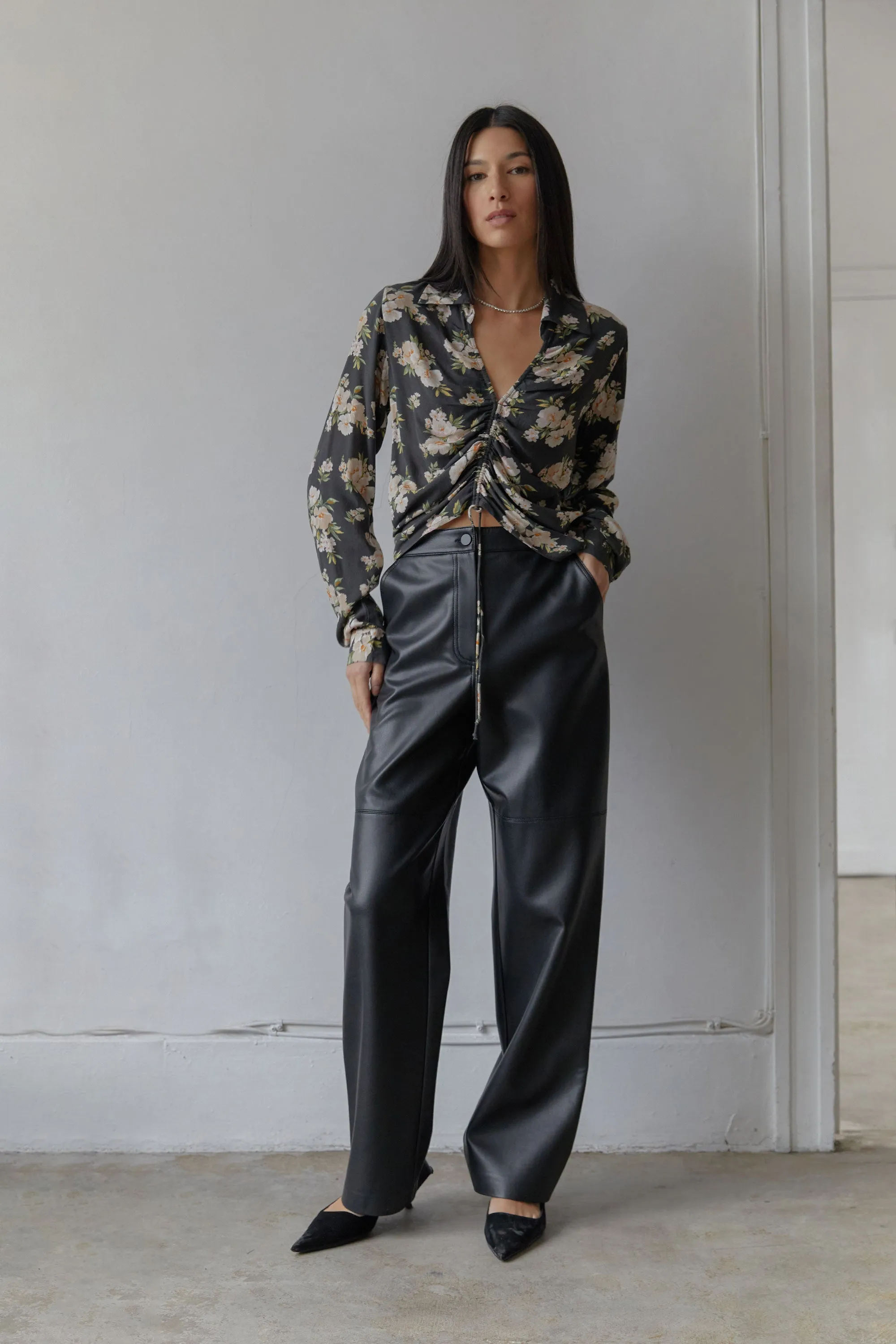 COLLARED FLORAL BLOUSE sold by OAK AND FORT product image thumbnail 2