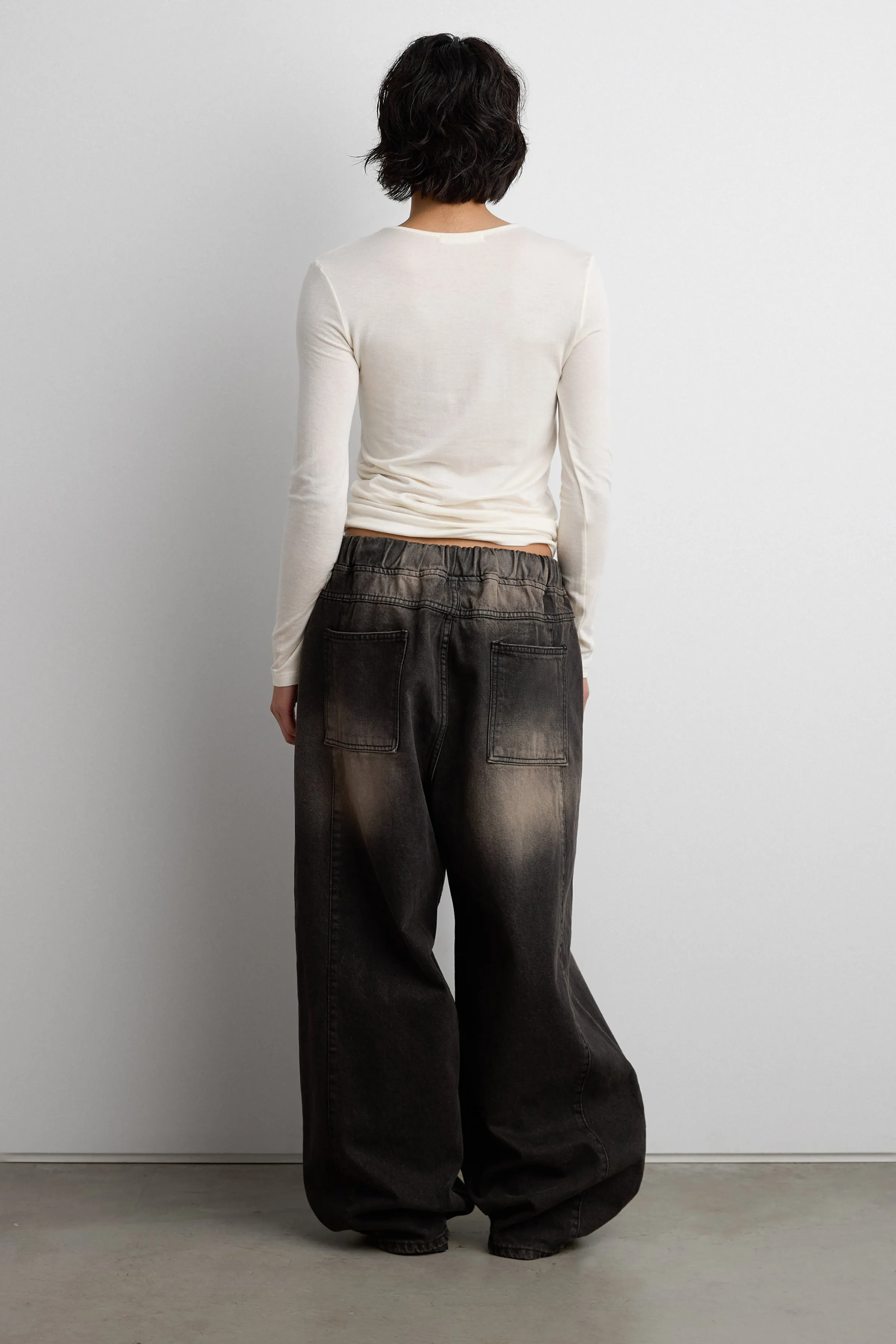 VINTAGE WASH ELASTIC WAIST JEAN sold by OAK AND FORT product image thumbnail 4