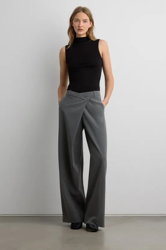 FITTED MOCKNECK SLEEVE TANK TOP sold by OAK AND FORT