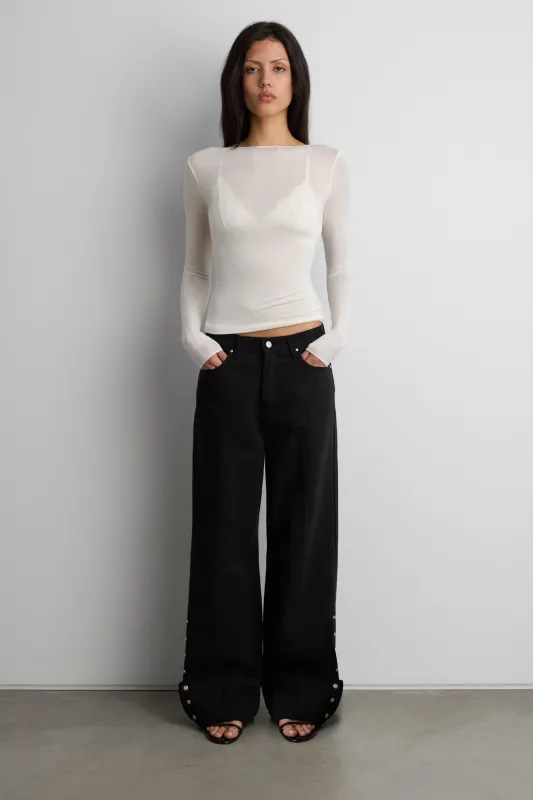 SLIM FIT LIGHTWEIGHT BOATNECK TOP sold by OAK AND FORT