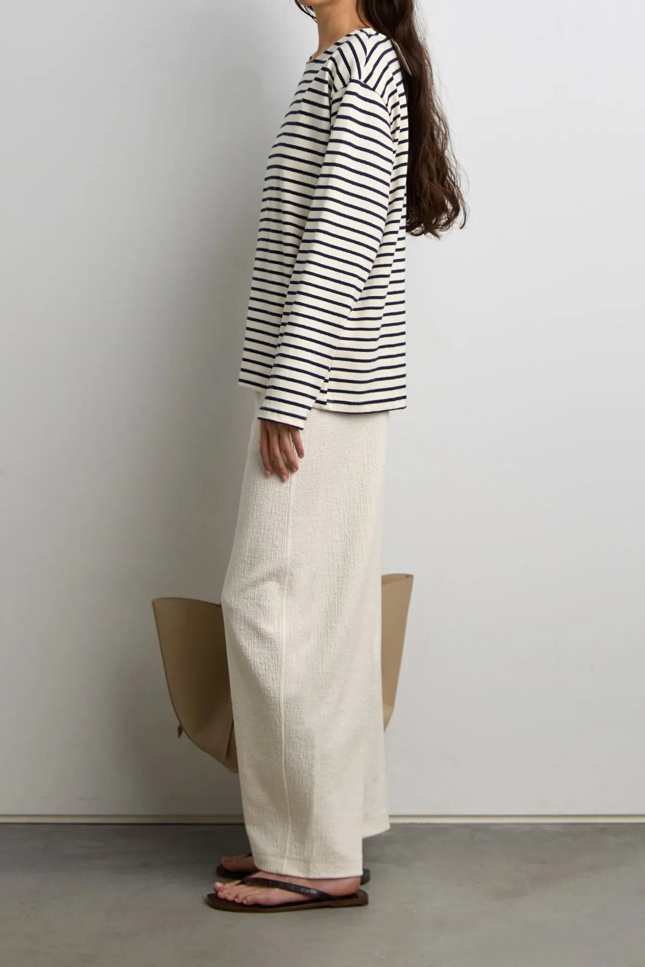 ELASTIC WAIST BARREL PANT sold by OAK AND FORT product image thumbnail 4