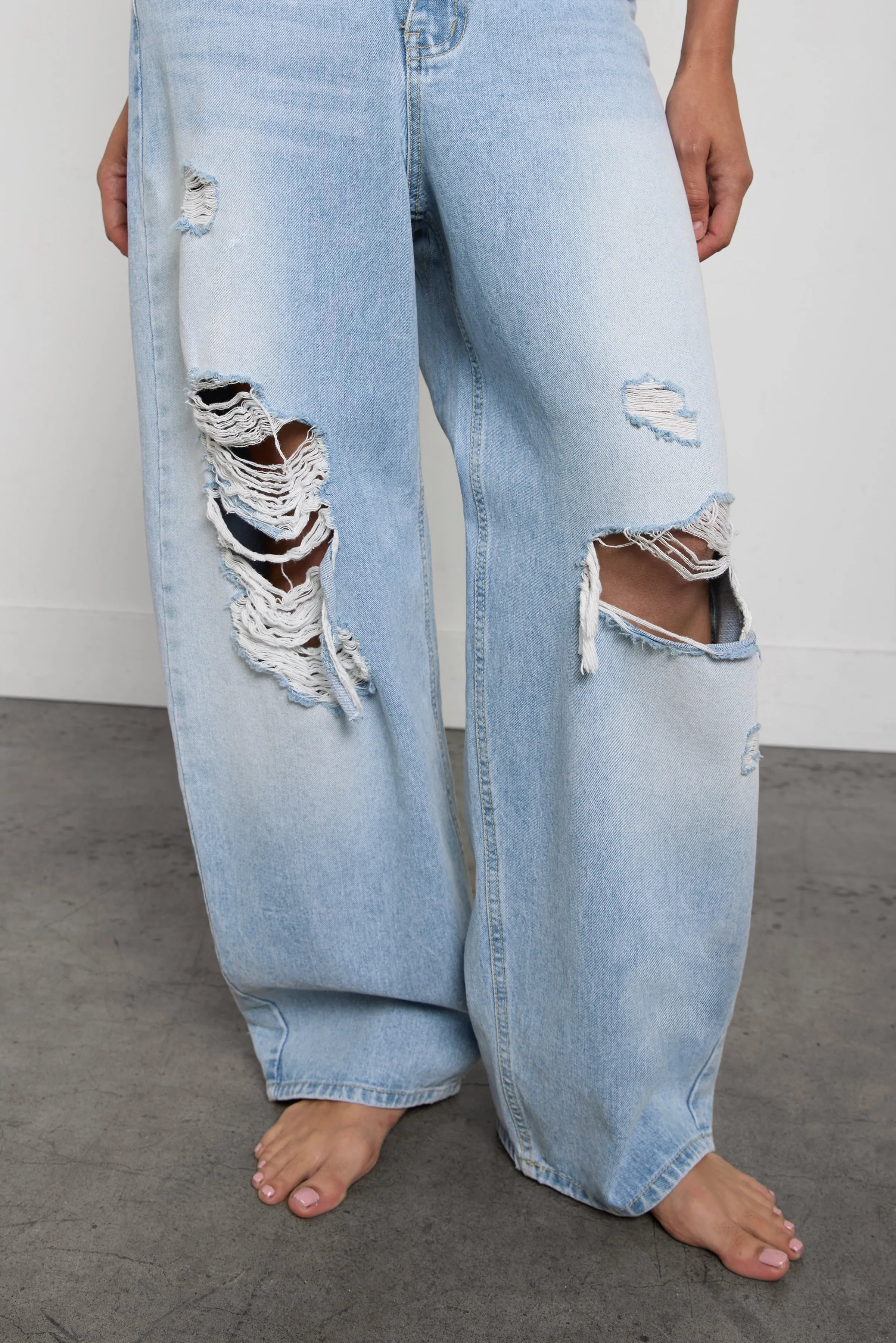 DISTRESSED VINTAGE BAGGY JEAN sold by OAK AND FORT product image thumbnail 2
