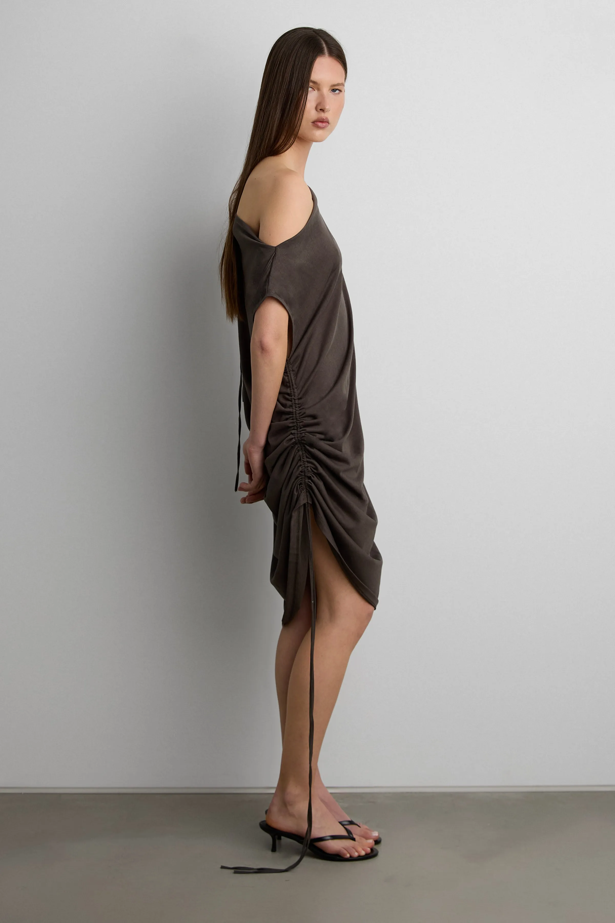 MIDI DRESS WITH ADJUSTABLE SIDE RUCHED DETAIL sold by OAK AND FORT product image thumbnail 3