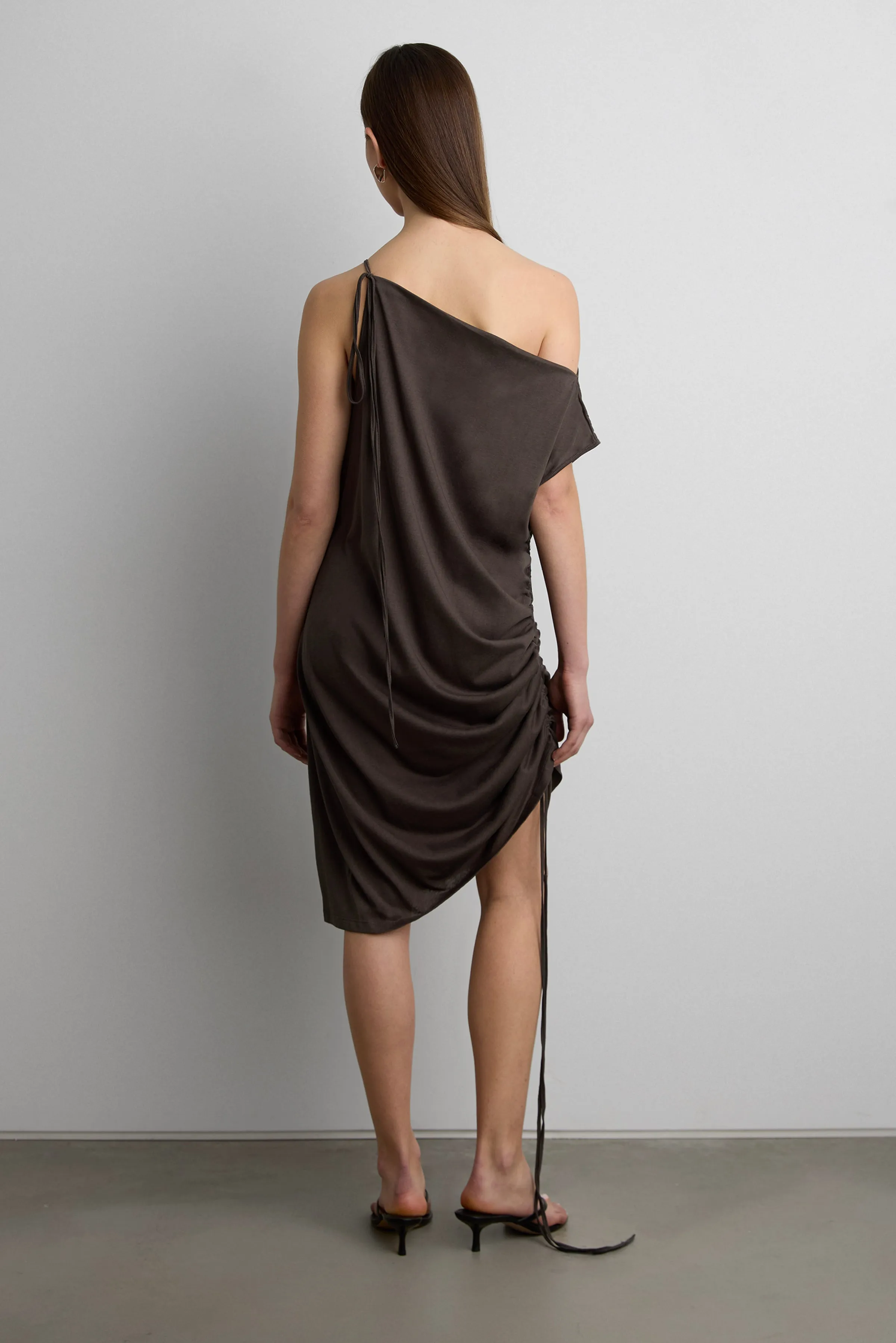 MIDI DRESS WITH ADJUSTABLE SIDE RUCHED DETAIL sold by OAK AND FORT product image thumbnail 4
