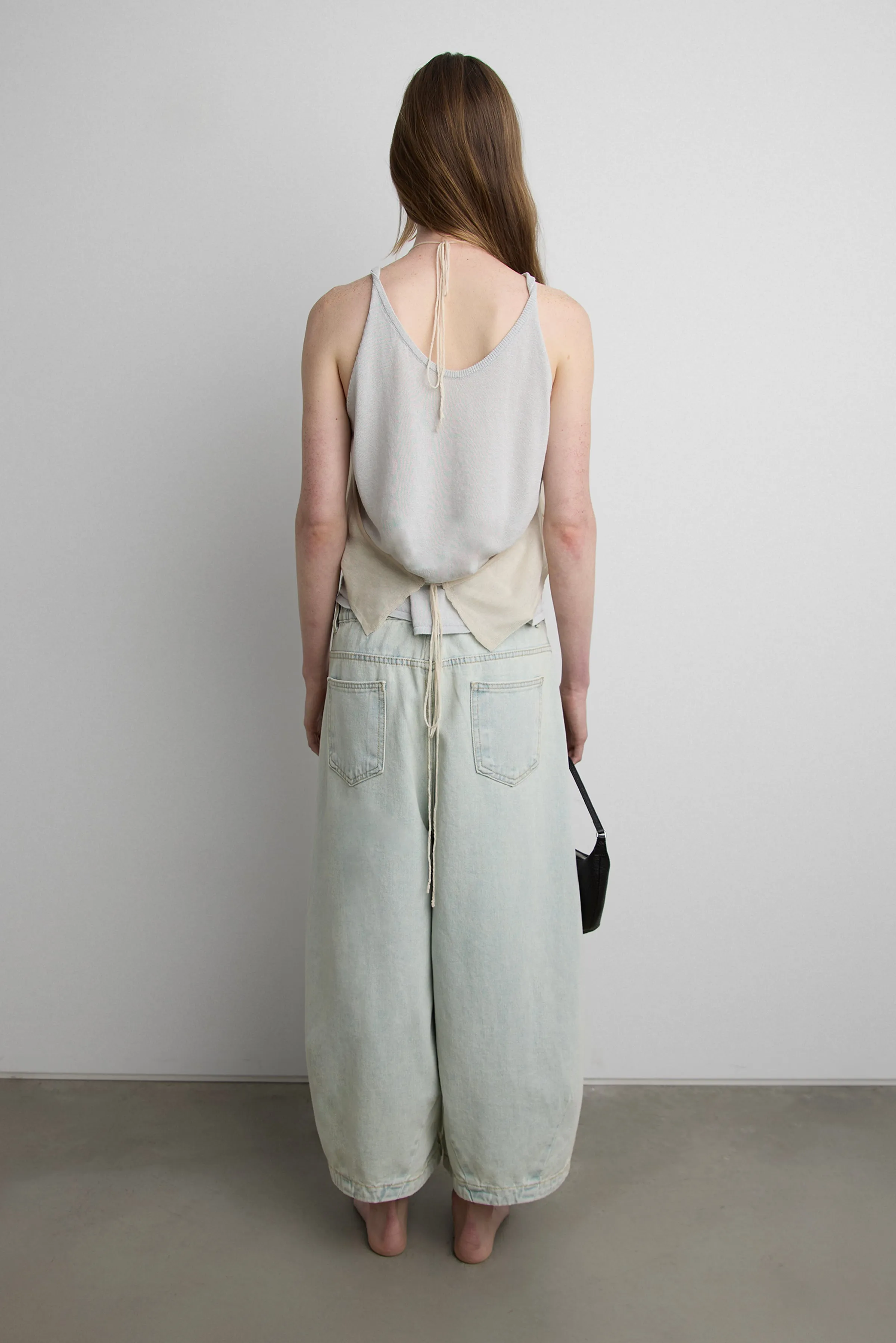 BARREL FIT LIGHT WASH JEAN sold by OAK AND FORT product image thumbnail 4