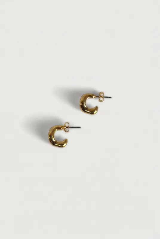 ORGANIC CURVE MINI STUD EARRINGS made by OAK AND FORT