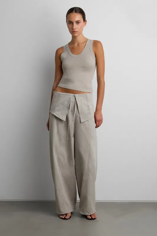 SCOOP NECK TANK TOP made by OAK AND FORT