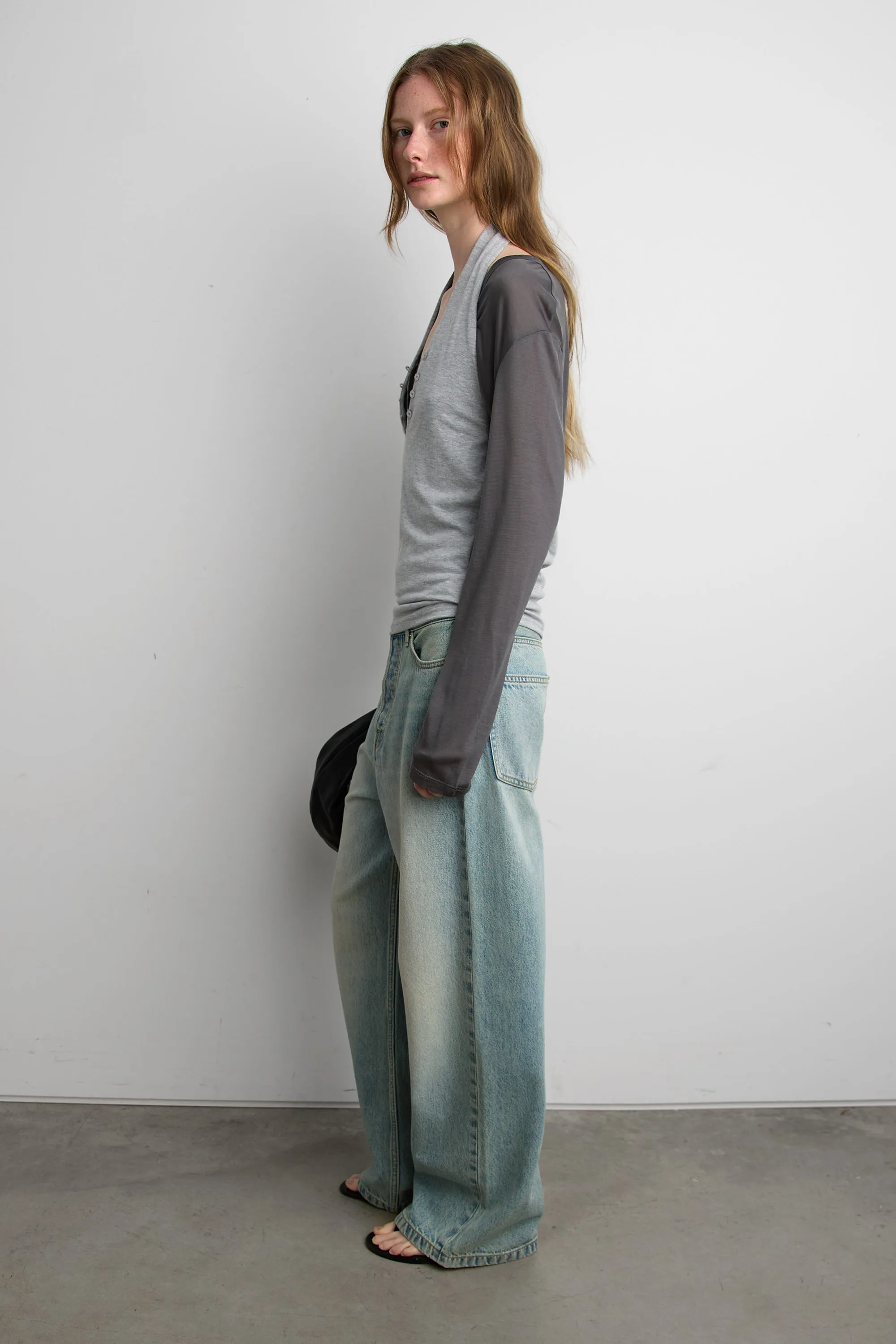 LIGHT WASH MID-RISE WIDE LEG JEAN sold by OAK AND FORT product image thumbnail 2