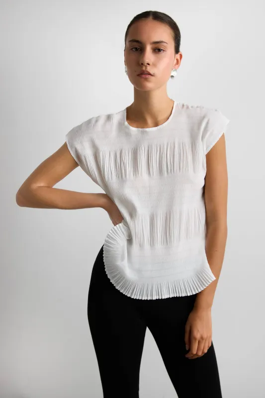 TEXTURED SHIRRING PLISSE BLOUSE made by OAK AND FORT