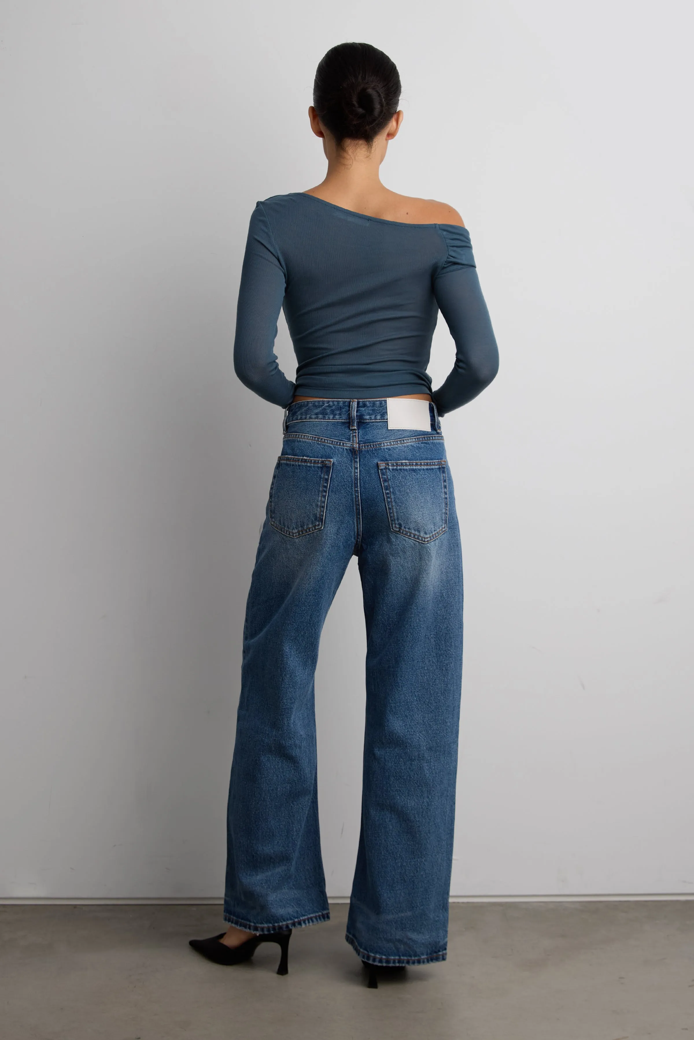 MEDIUM WASH STRAIGHT LEG JEAN sold by OAK AND FORT product image thumbnail 3