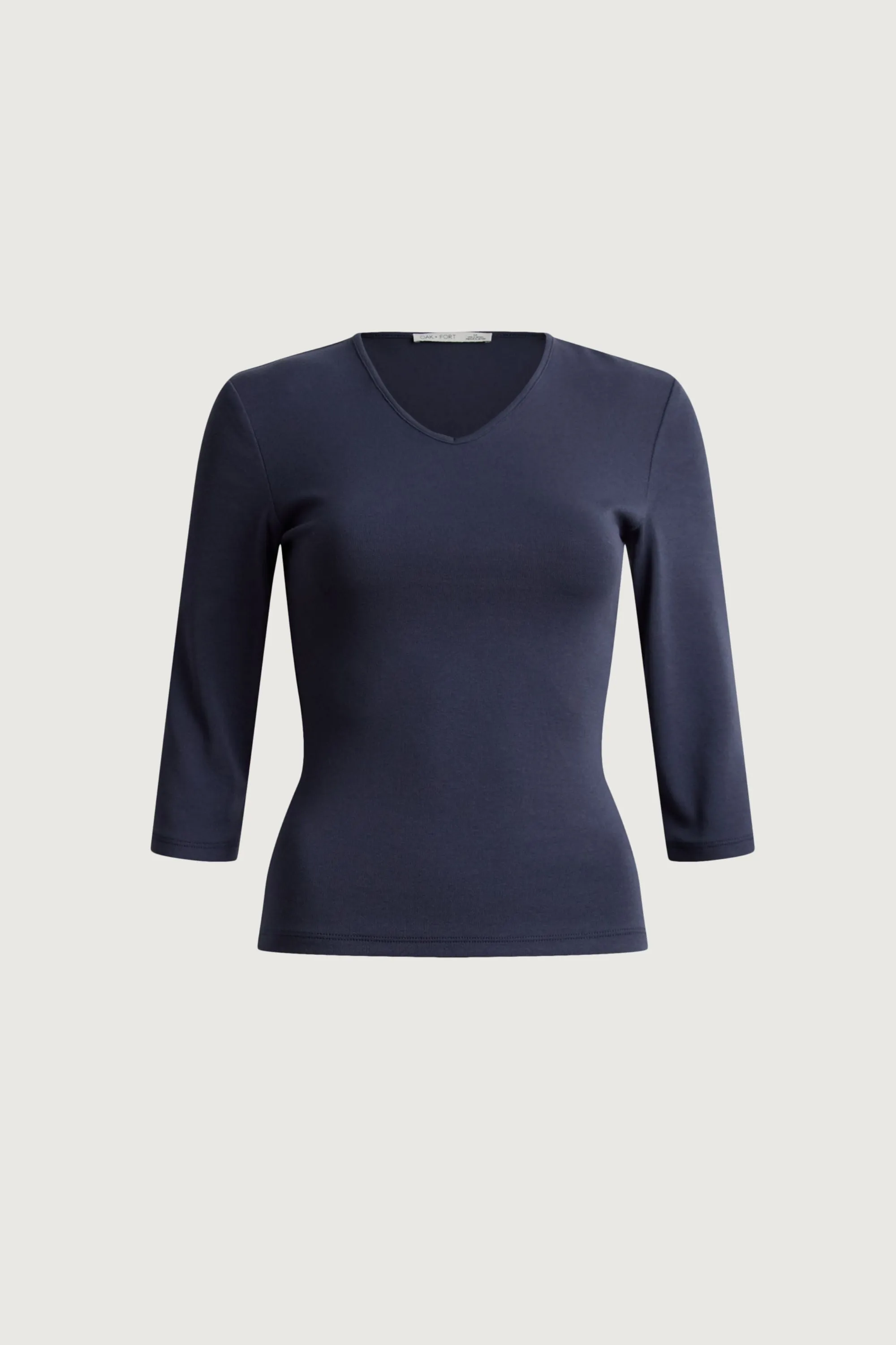 FITTED COTTON MODAL V-NECK QUARTER SLEEVE TOP sold by OAK AND FORT product image thumbnail 3