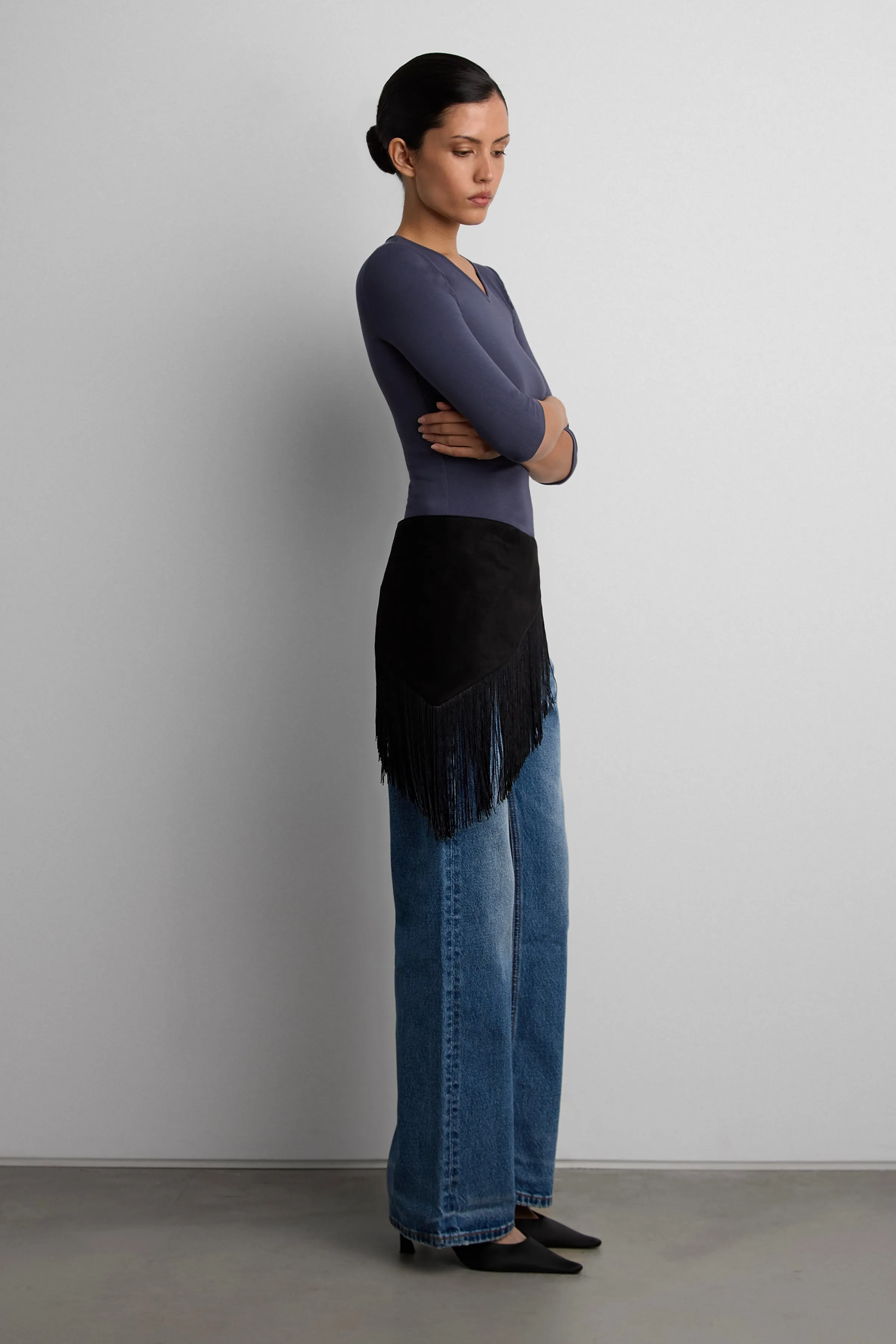 FITTED COTTON MODAL V-NECK QUARTER SLEEVE TOP sold by OAK AND FORT product image thumbnail 2