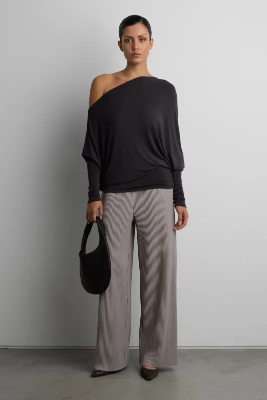 OFF THE SHOULDER LONG SLEEVE TOP made by OAK AND FORT