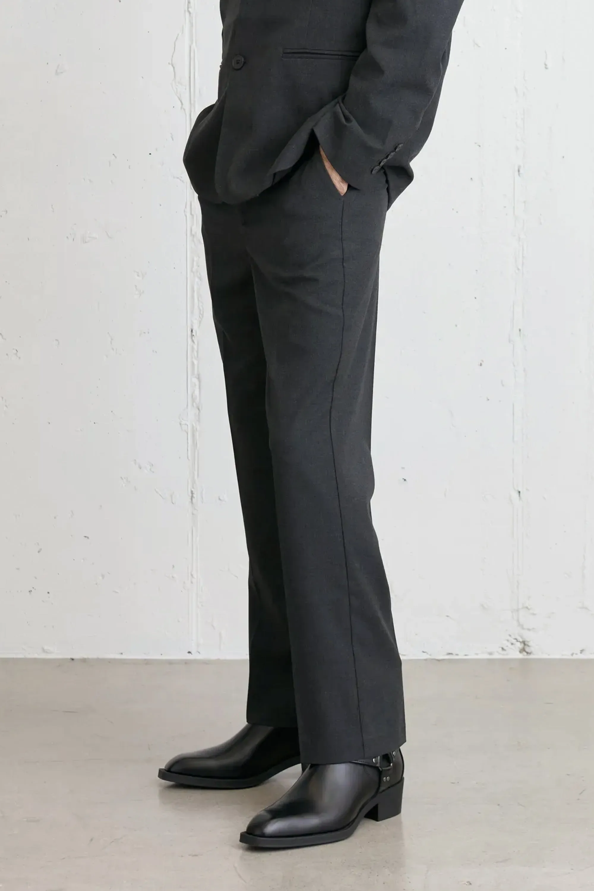 RELAXED FIT SUITING TROUSER sold by OAK AND FORT