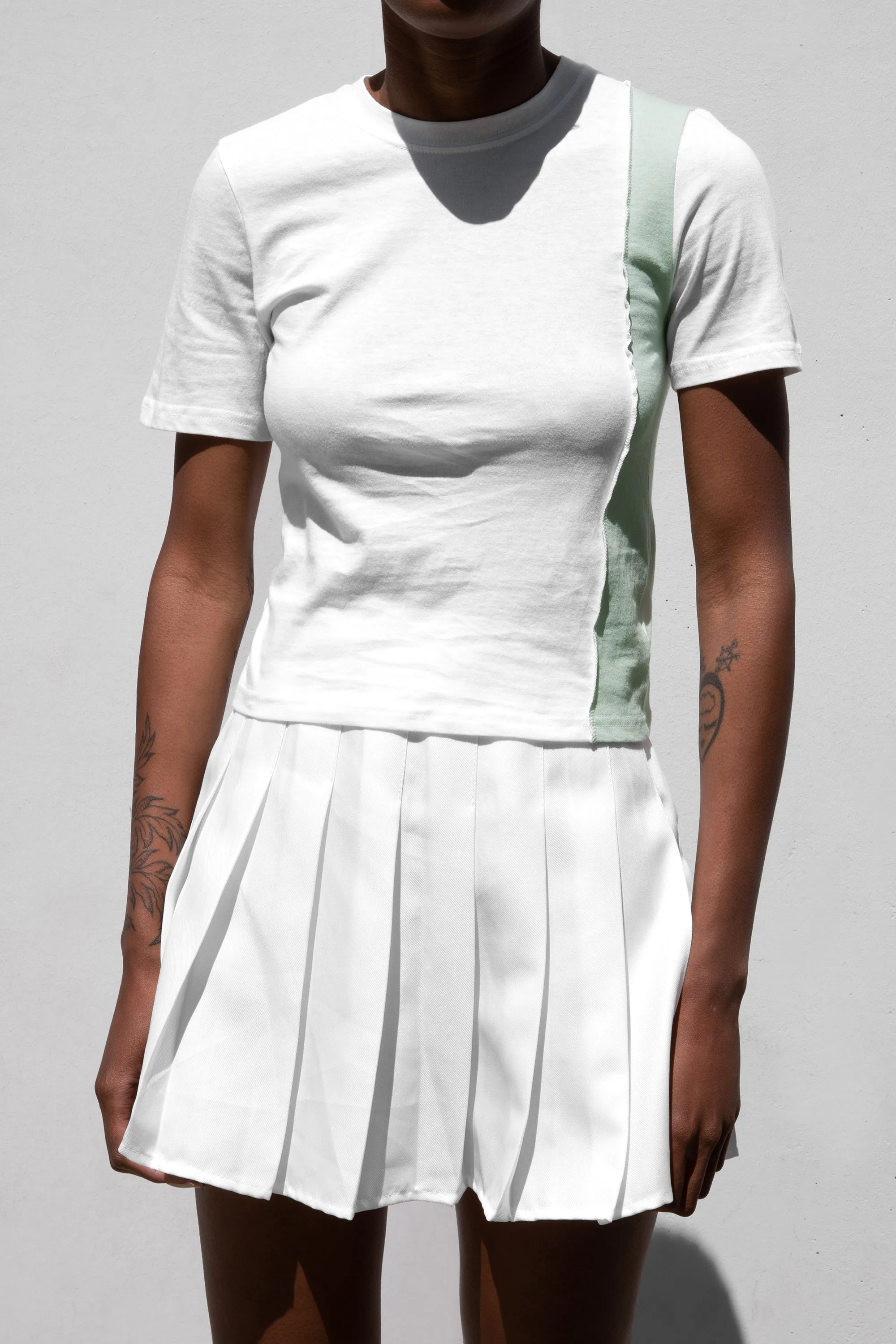 CROPPED COLOR BLOCK T-SHIRT sold by OAK AND FORT