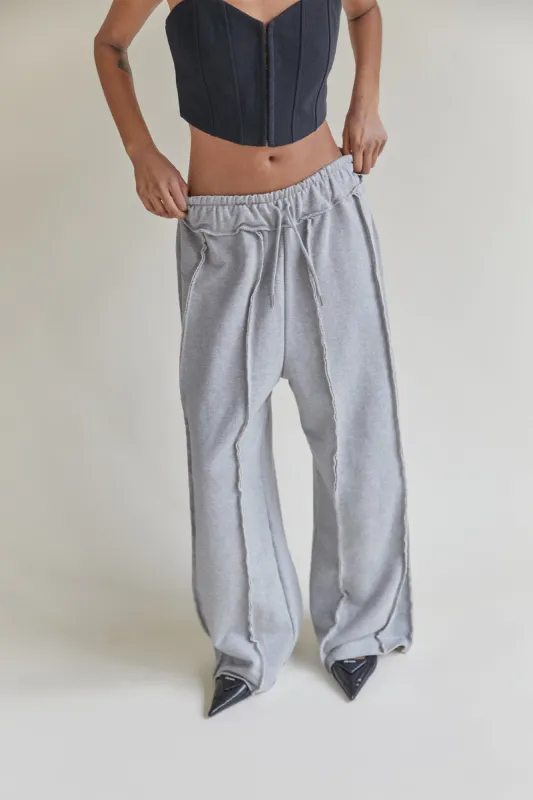 EXPOSED SEAM SWEATPANT sold by OAK AND FORT