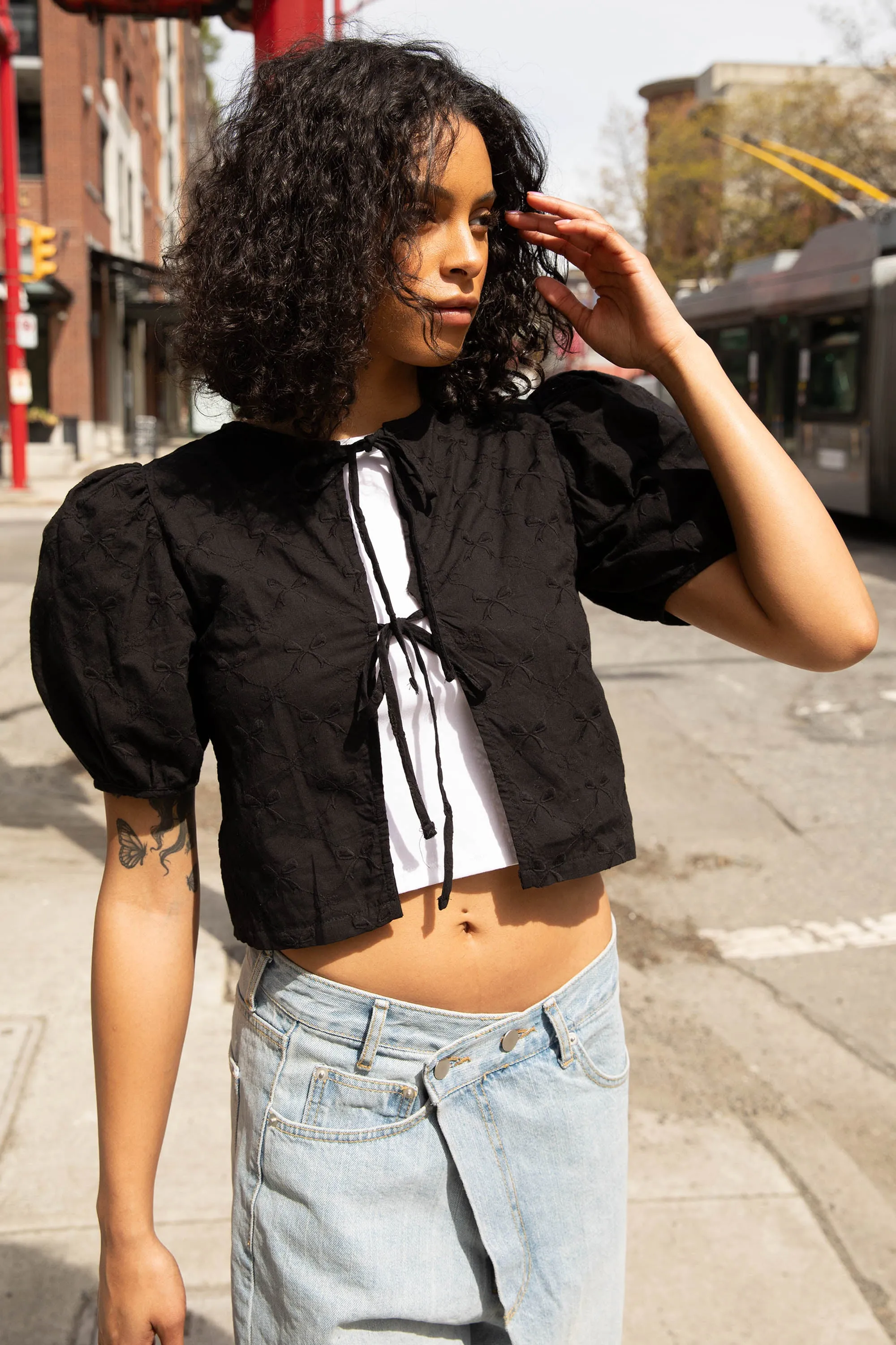 CROPPED BLOUSE WITH BOW PATTERN sold by OAK AND FORT