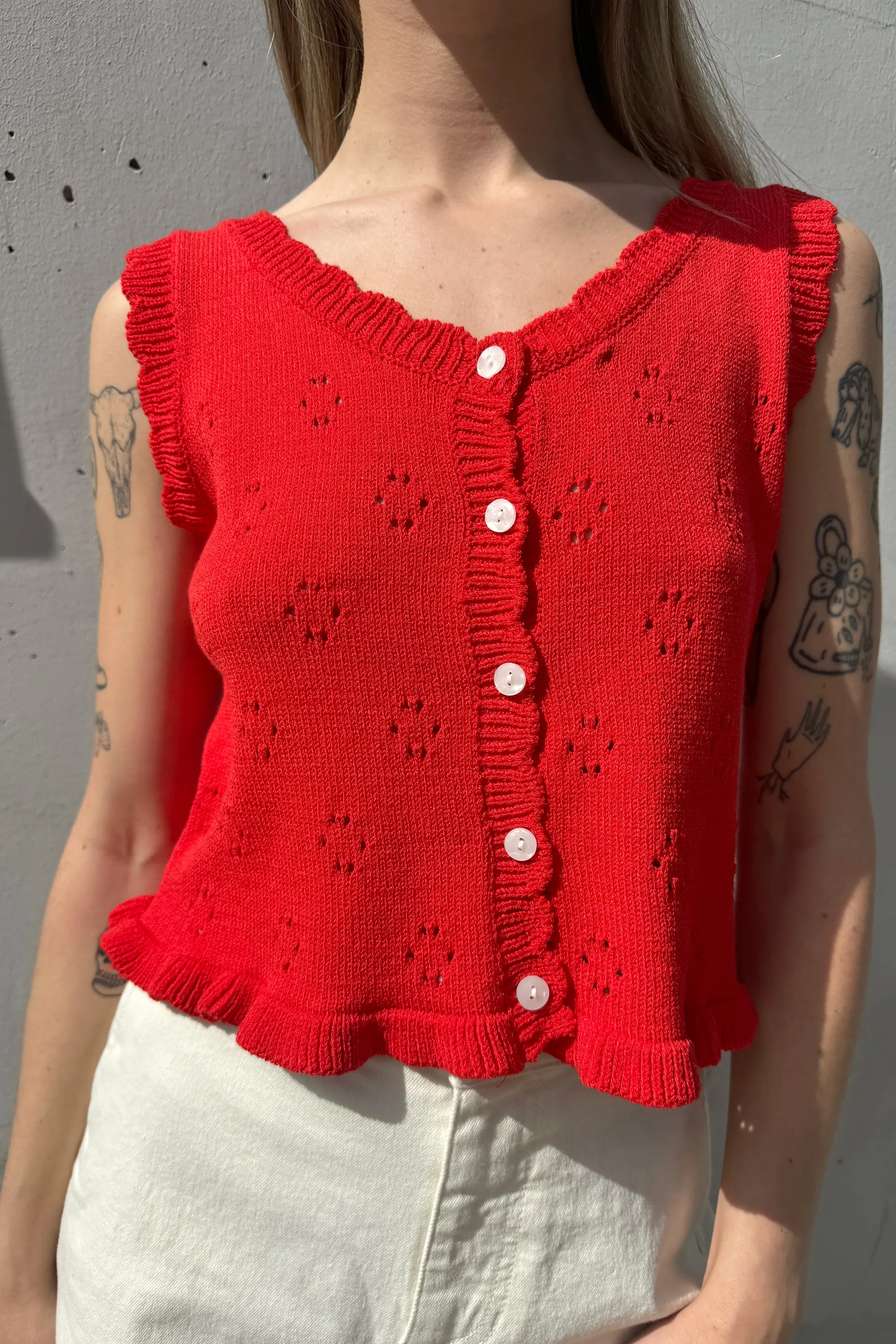CROPPED SCALLOPED KNIT TANK sold by OAK AND FORT product image thumbnail 4