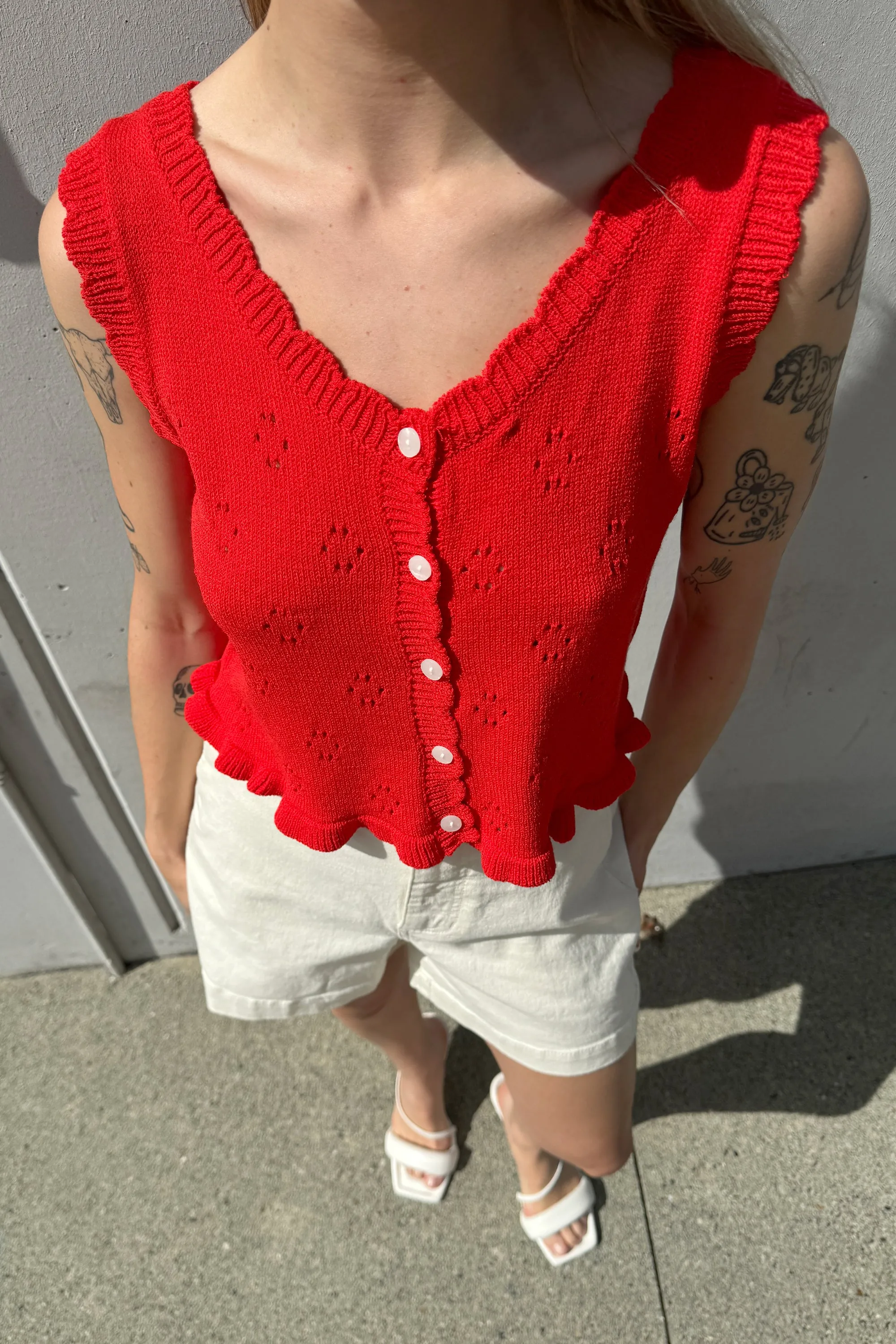 CROPPED SCALLOPED KNIT TANK sold by OAK AND FORT product image thumbnail 5
