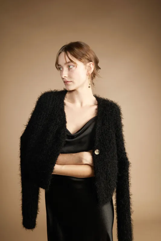 CHAIN EARRING WITH SPHERE DETAILS sold by OAK AND FORT