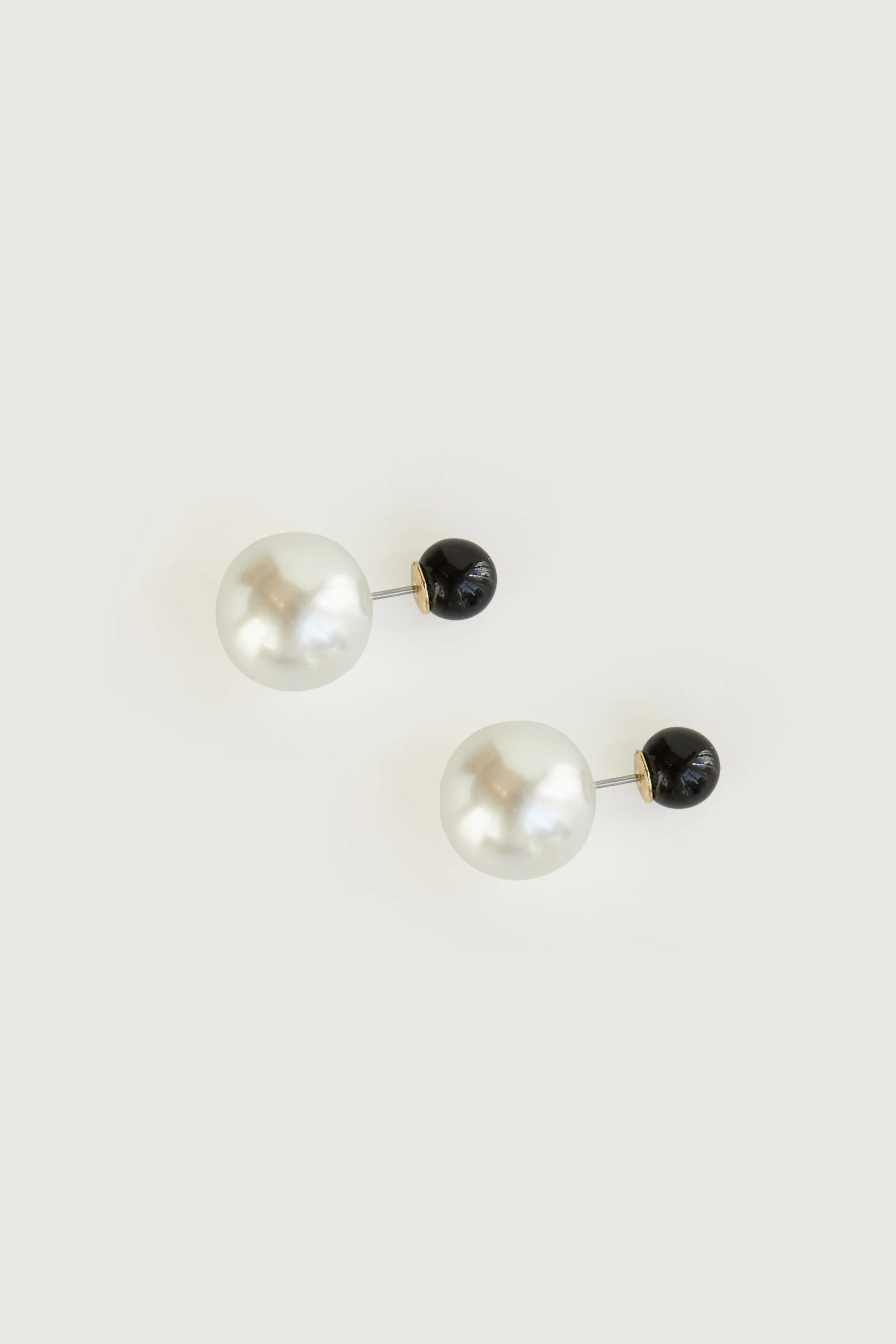 DOUBLE CIRCLE STUD EARRING sold by OAK AND FORT product image thumbnail 4