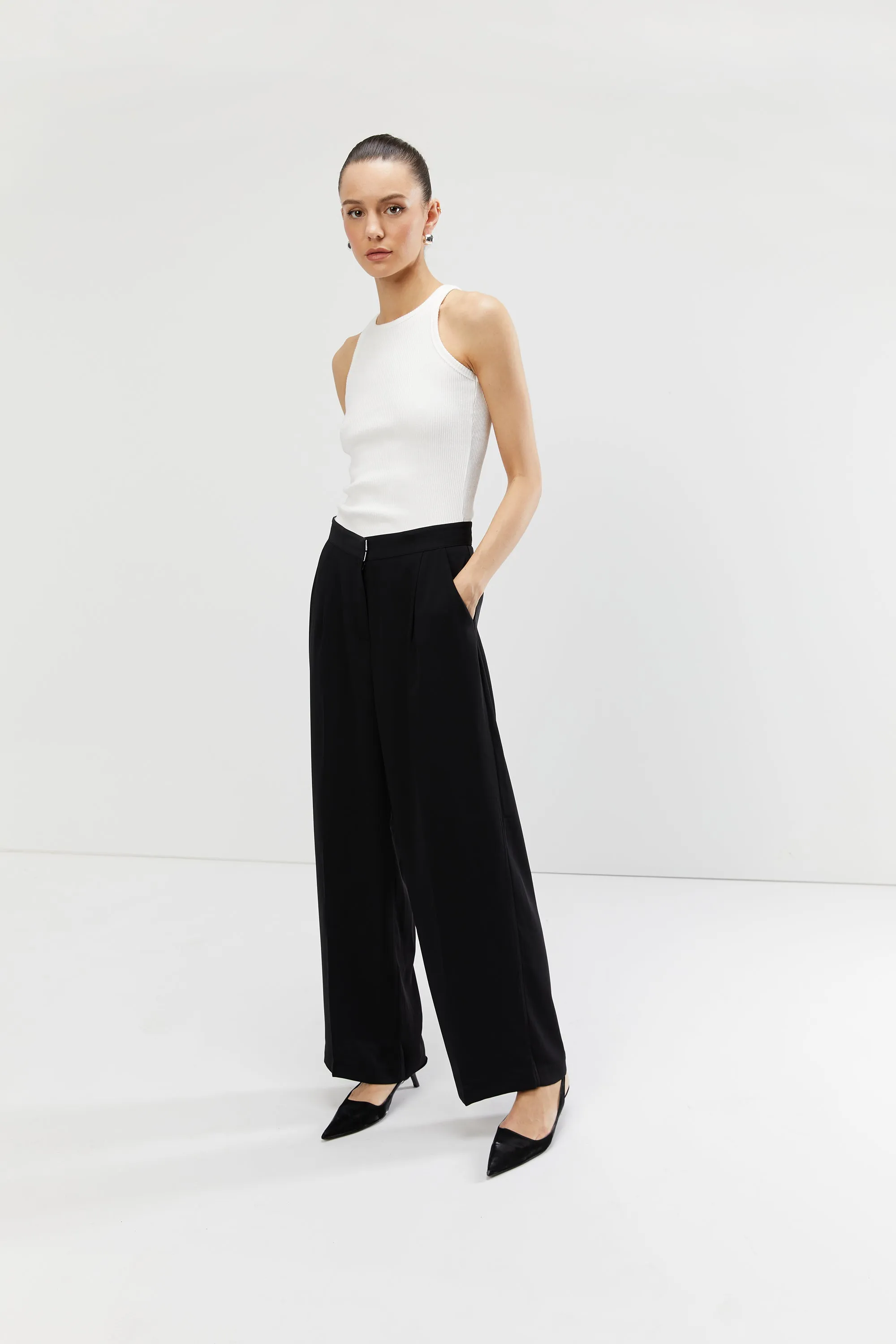 SINGLE PLEAT WIDE LEG PANT sold by OAK AND FORT product image thumbnail 3