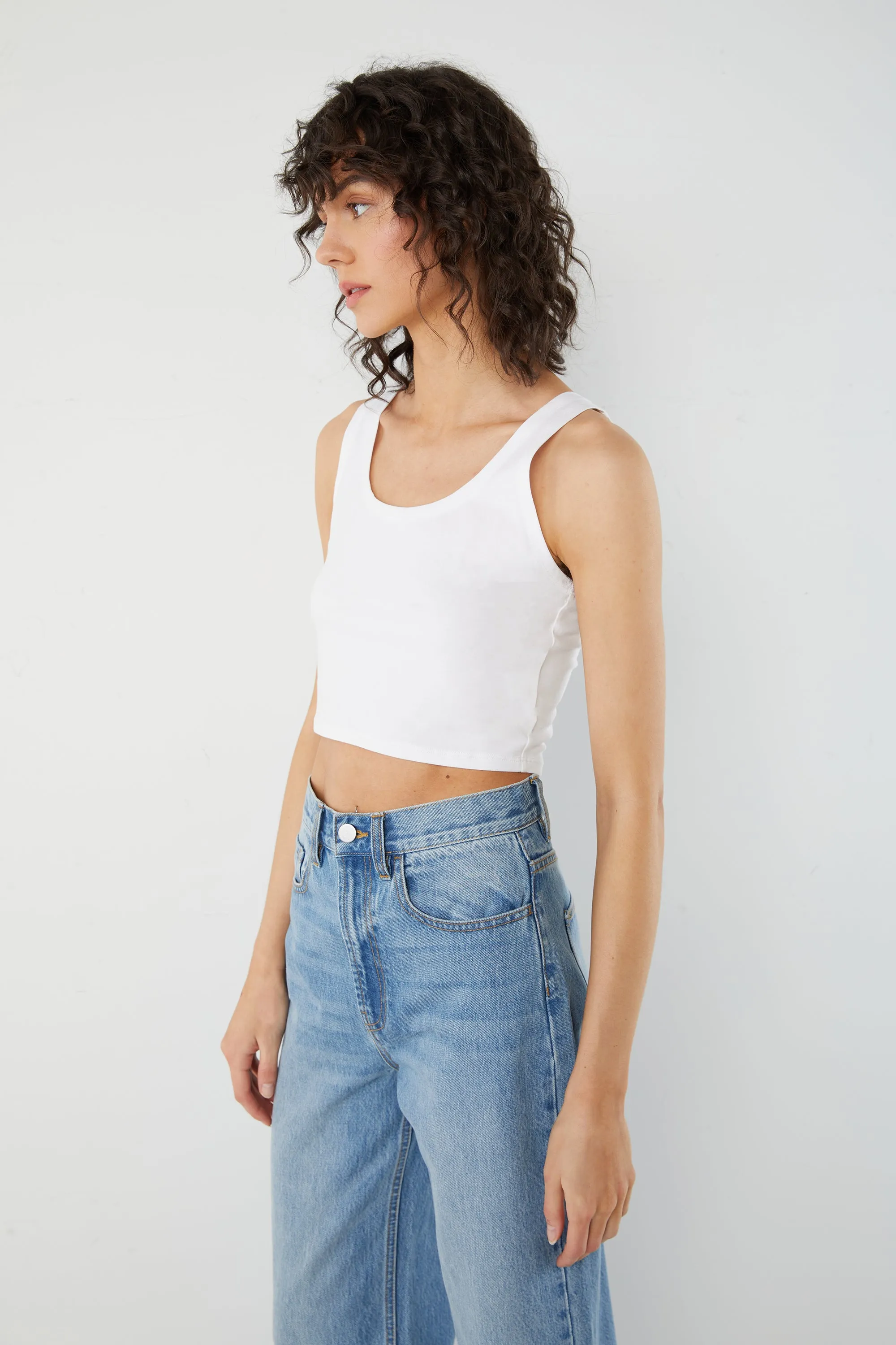 CROPPED SCOOP NECK TANK sold by OAK AND FORT product image thumbnail 2