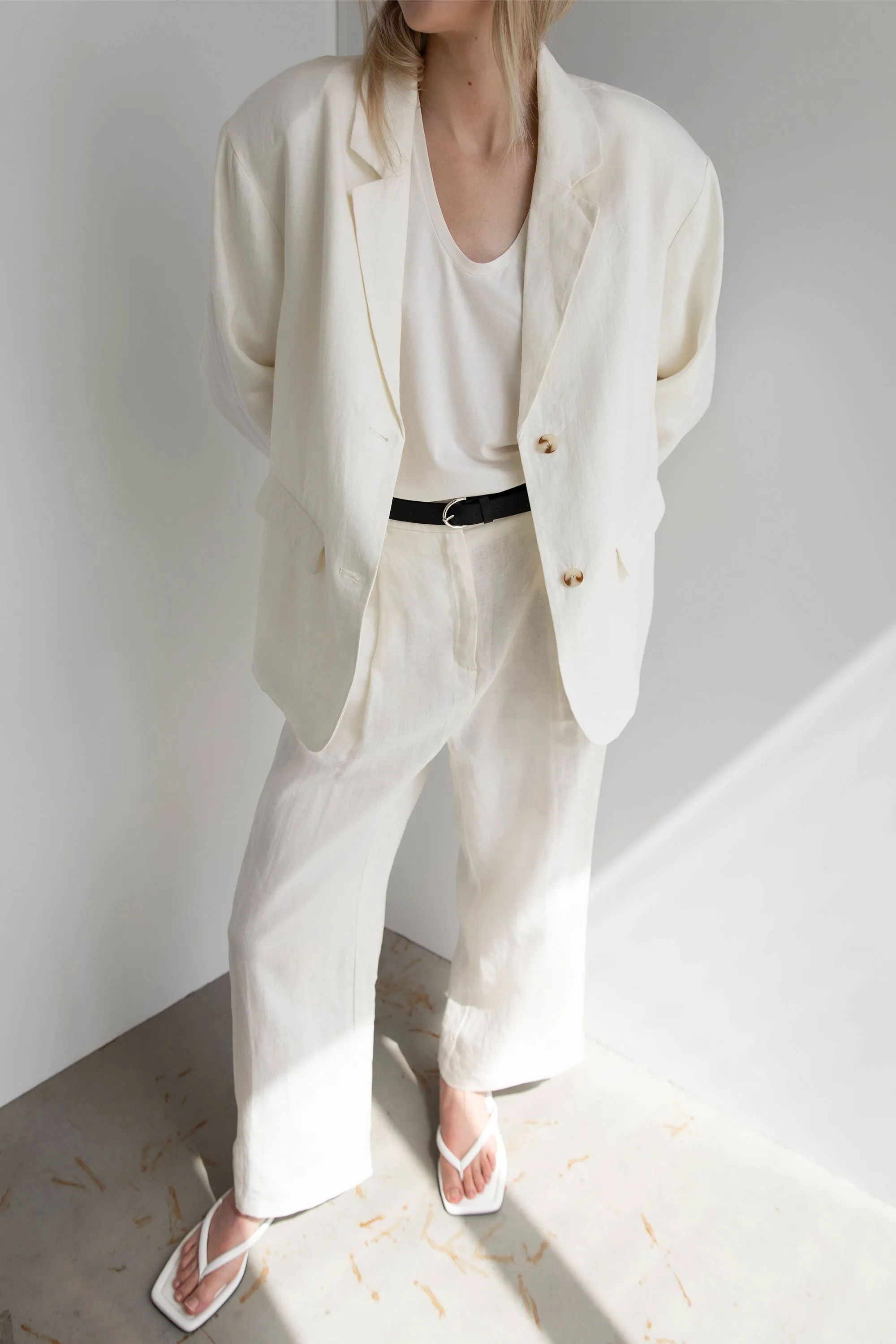 100% LINEN RELAXED FIT BLAZER sold by OAK AND FORT product image thumbnail 3