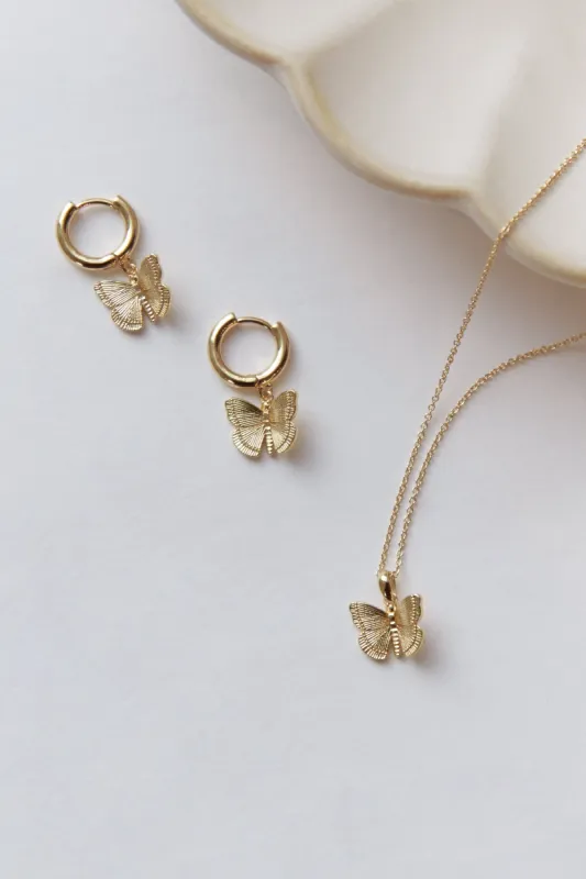 ROLO CHAIN NECKLACE WITH CHARM sold by OAK AND FORT