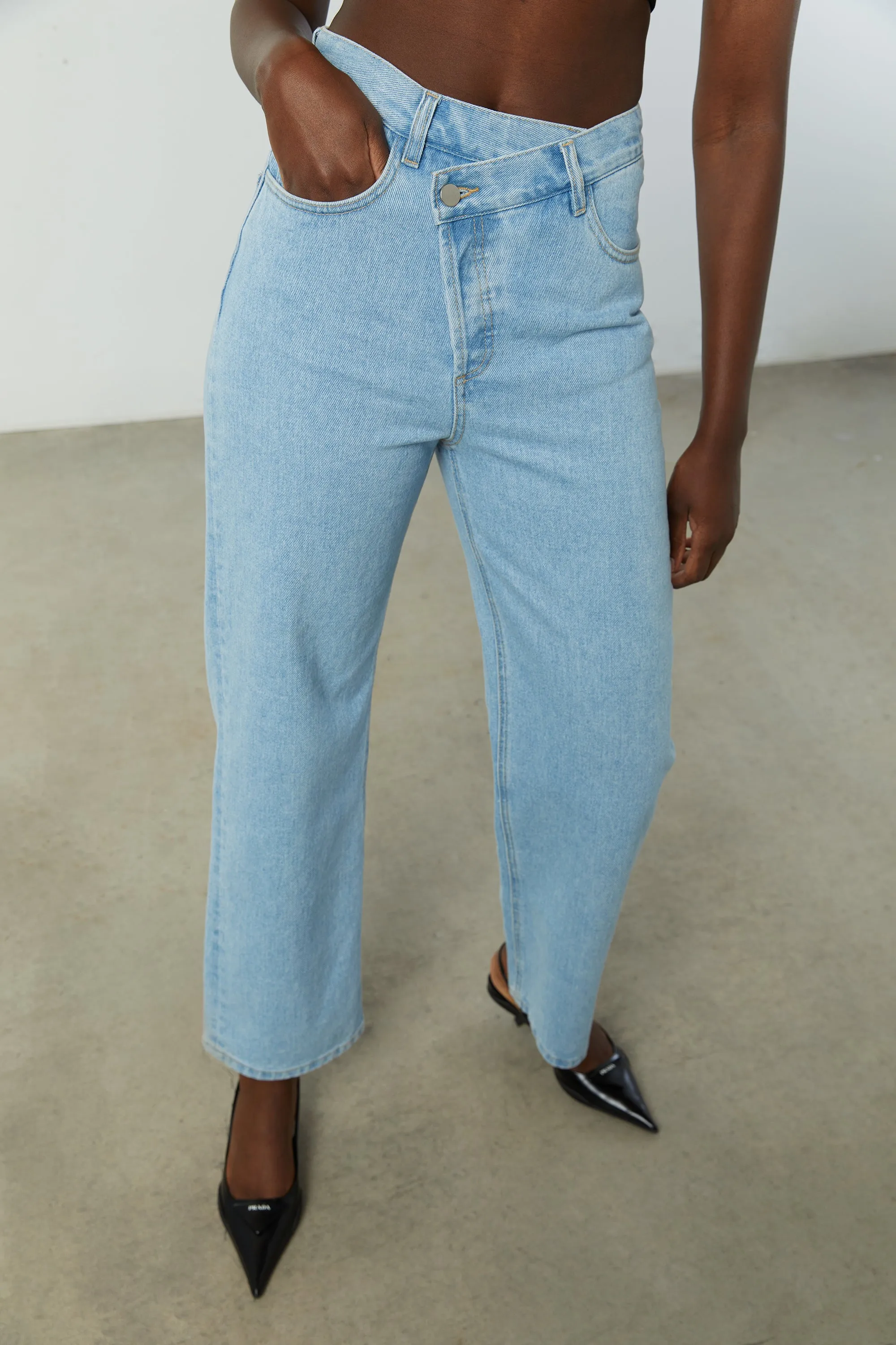 CROSSFRONT JEANS sold by OAK AND FORT