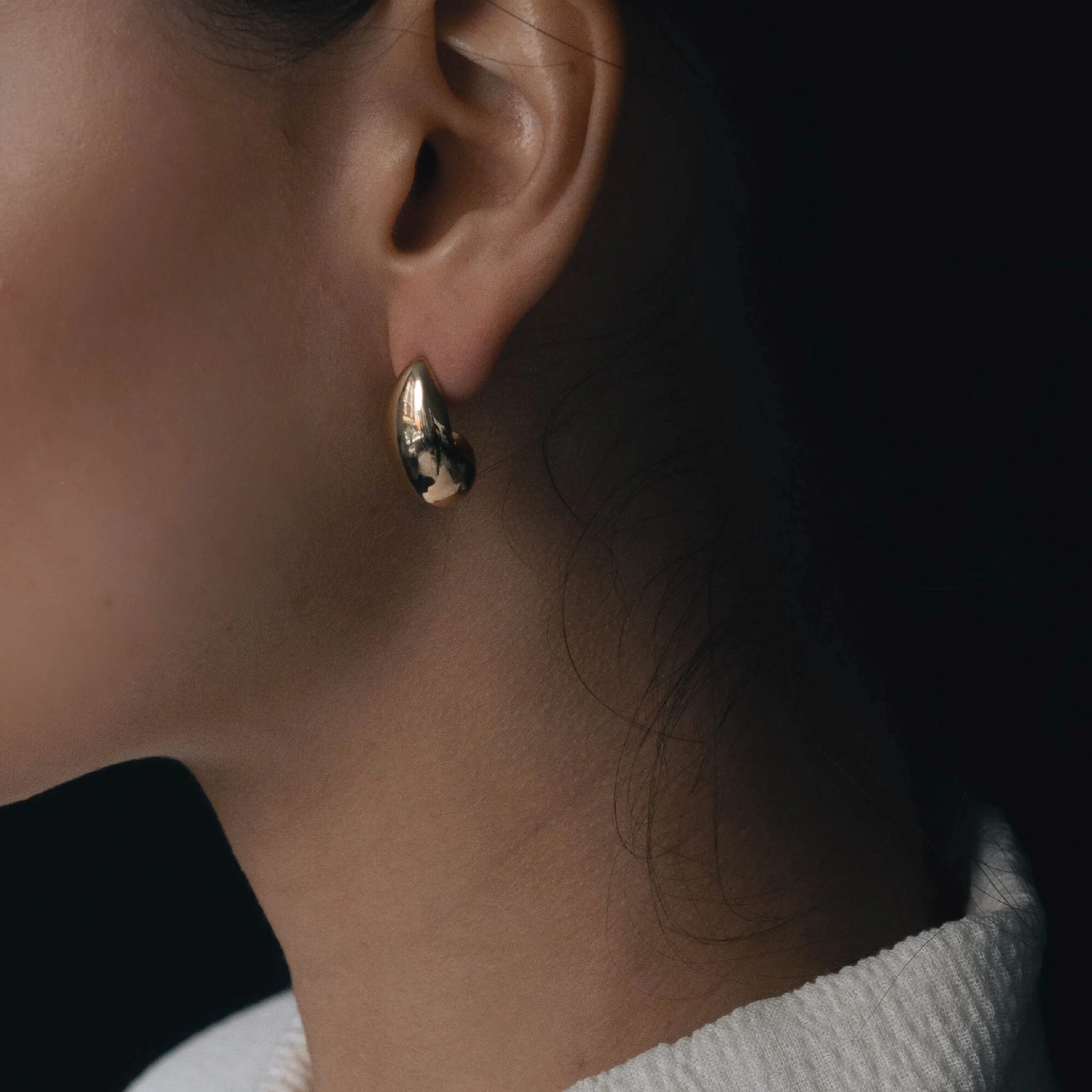Convex Oval Earrings sold by Obakki product image thumbnail 4
