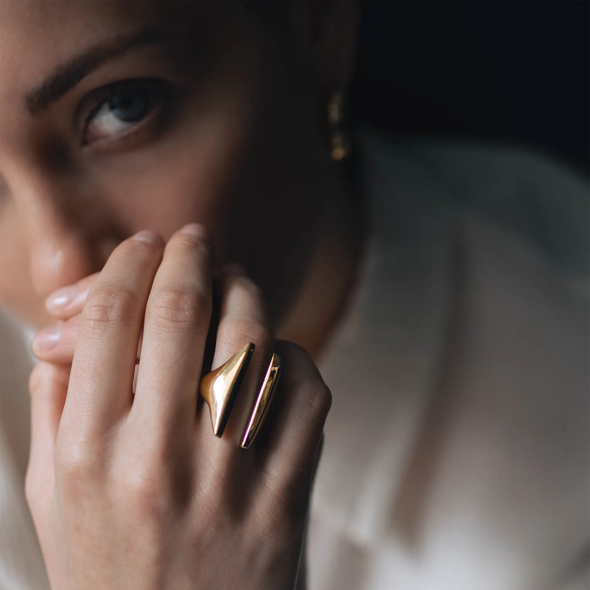 Divided Crest Ring sold by Obakki product image thumbnail 3