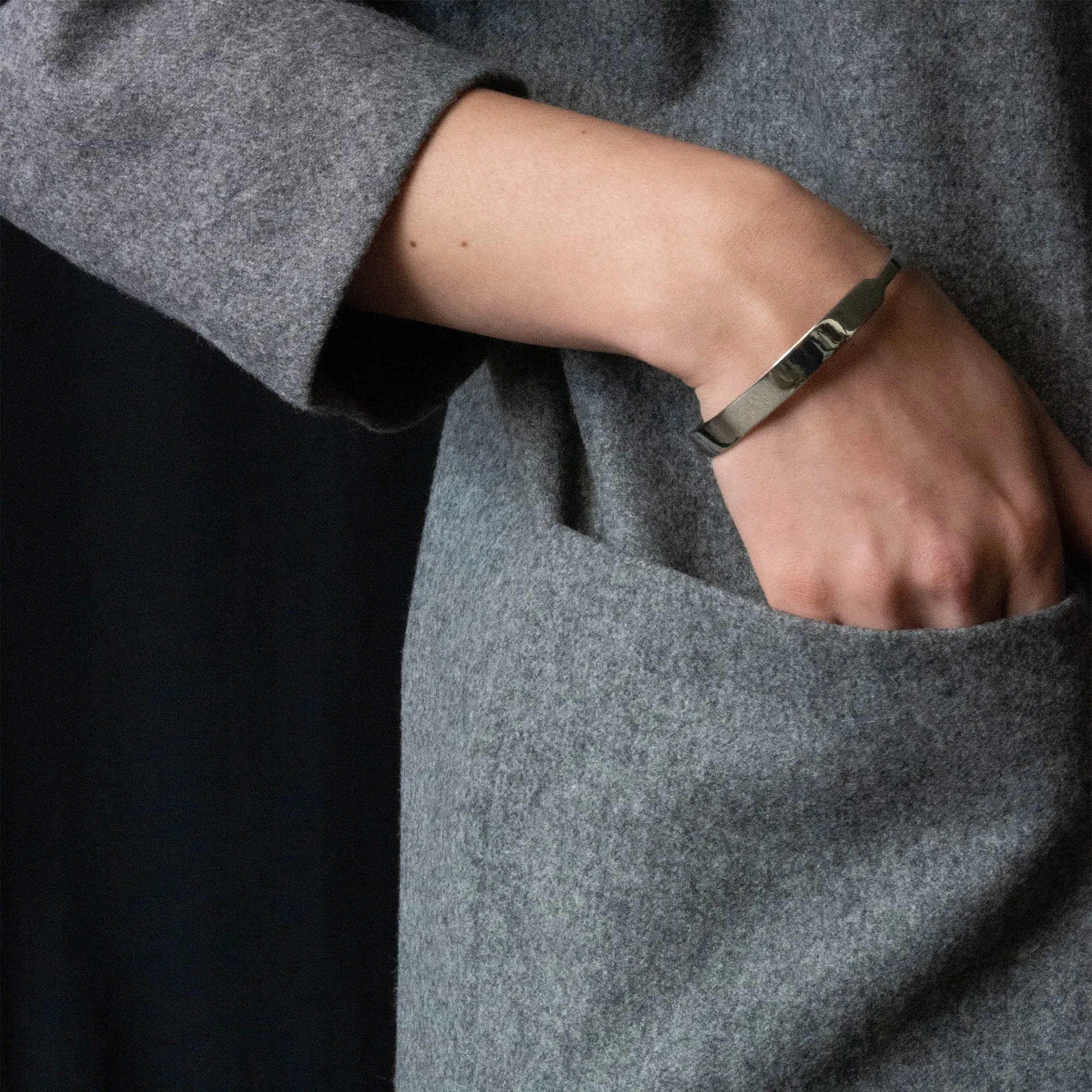 Slim ID Bracelet sold by Obakki product image thumbnail 5