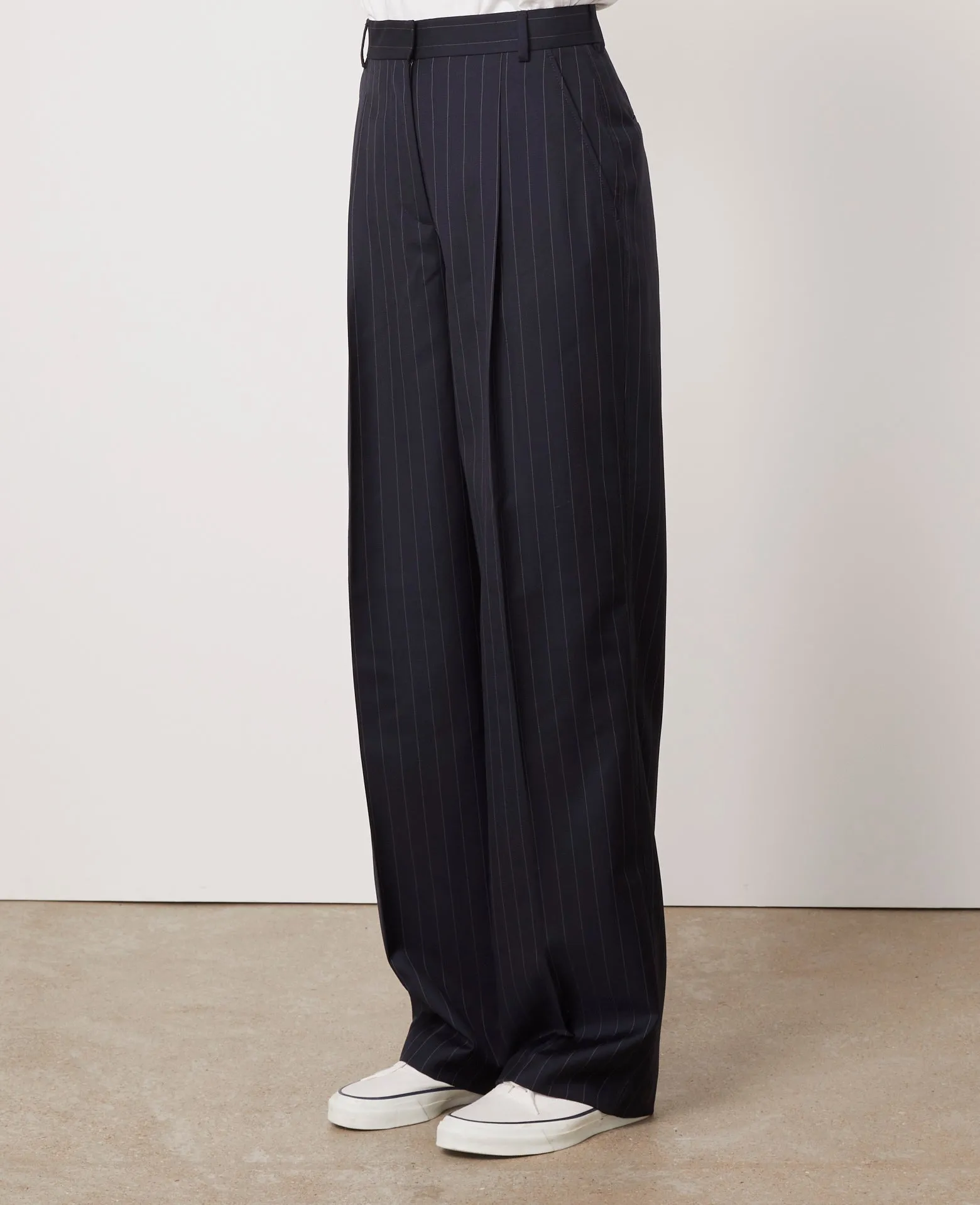 Pantalon new sophie sold by Officine Generale product image thumbnail 2