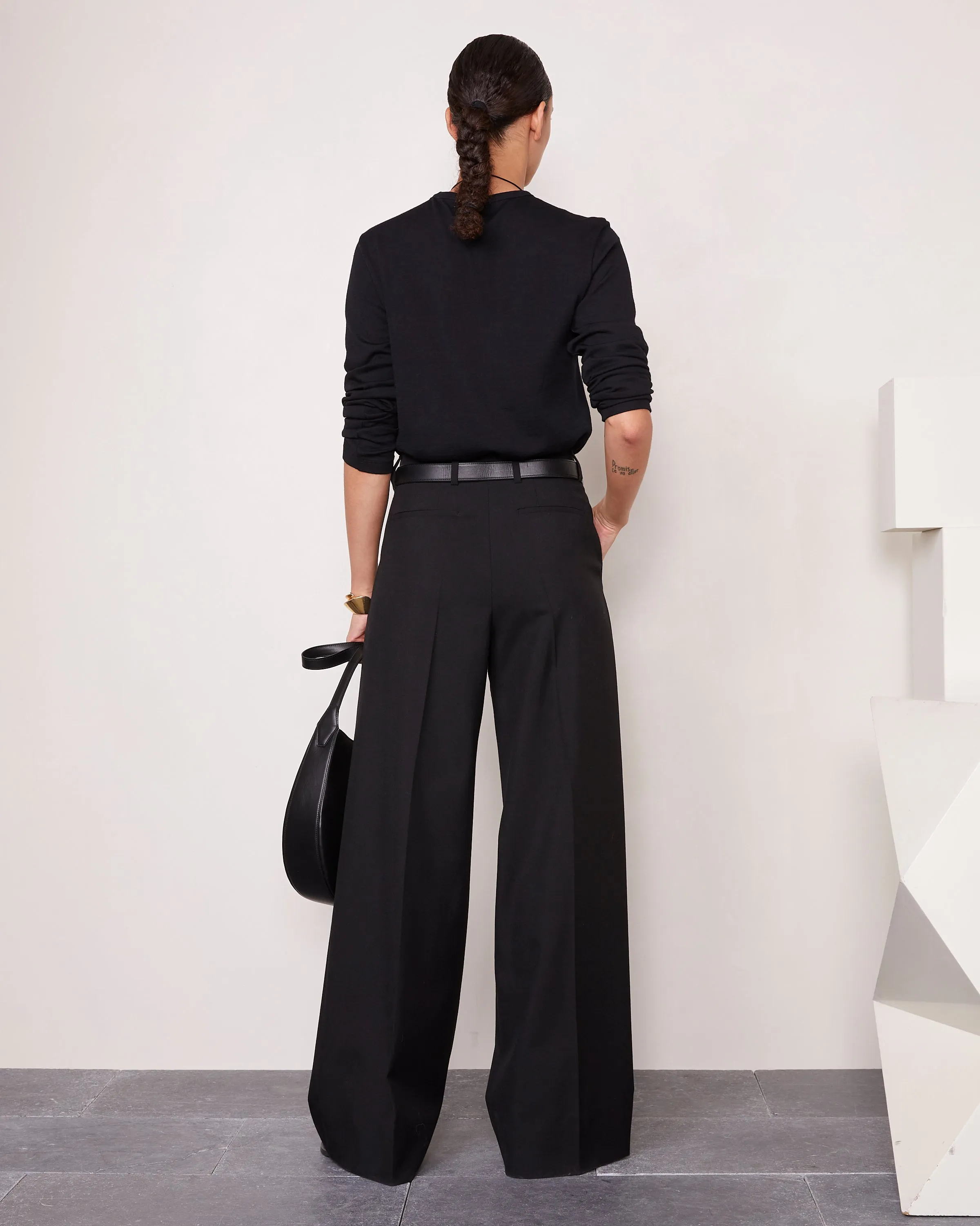 Pantalon elia sold by Officine Generale product image thumbnail 3