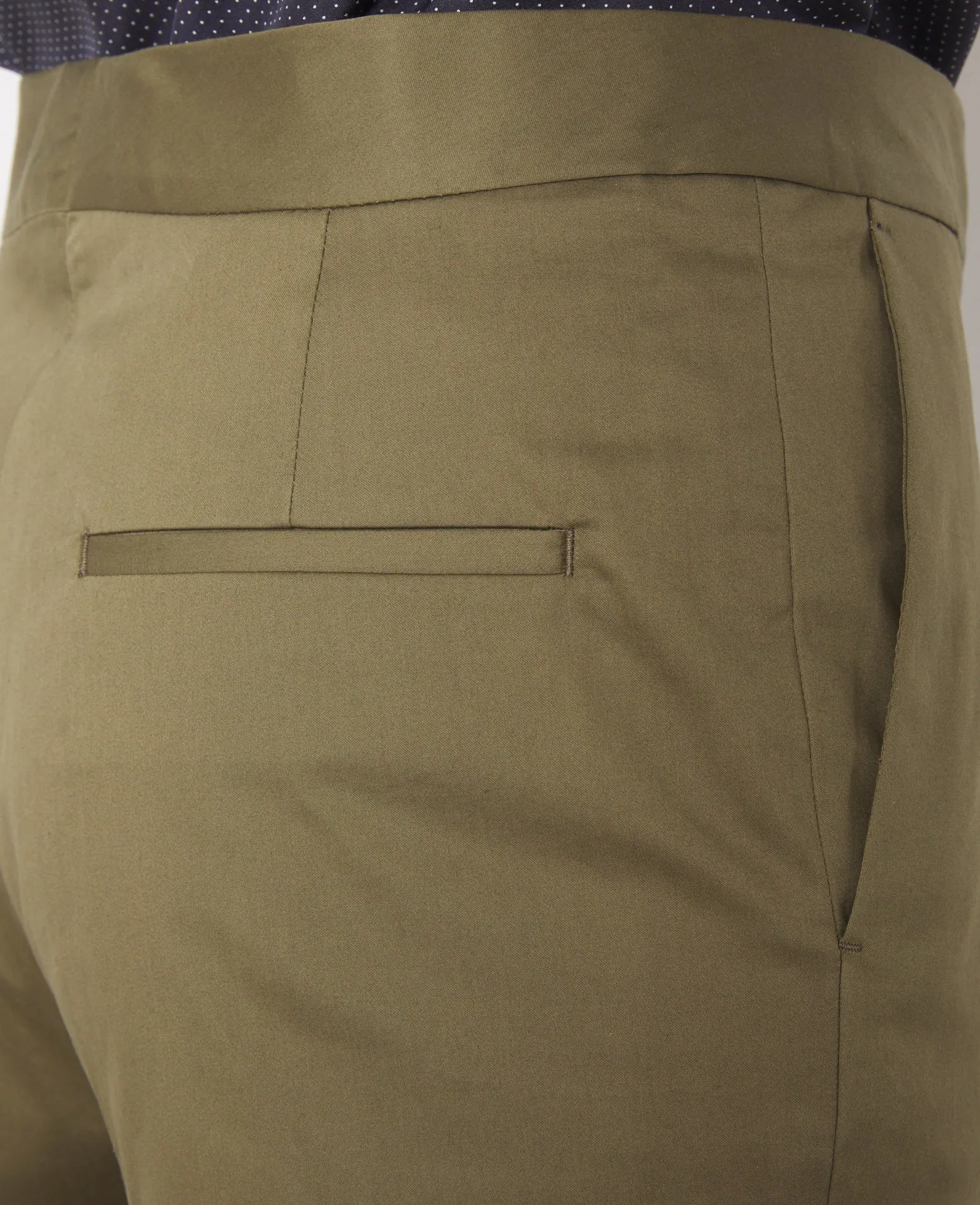 Pantalon liza sold by Officine Generale product image thumbnail 4