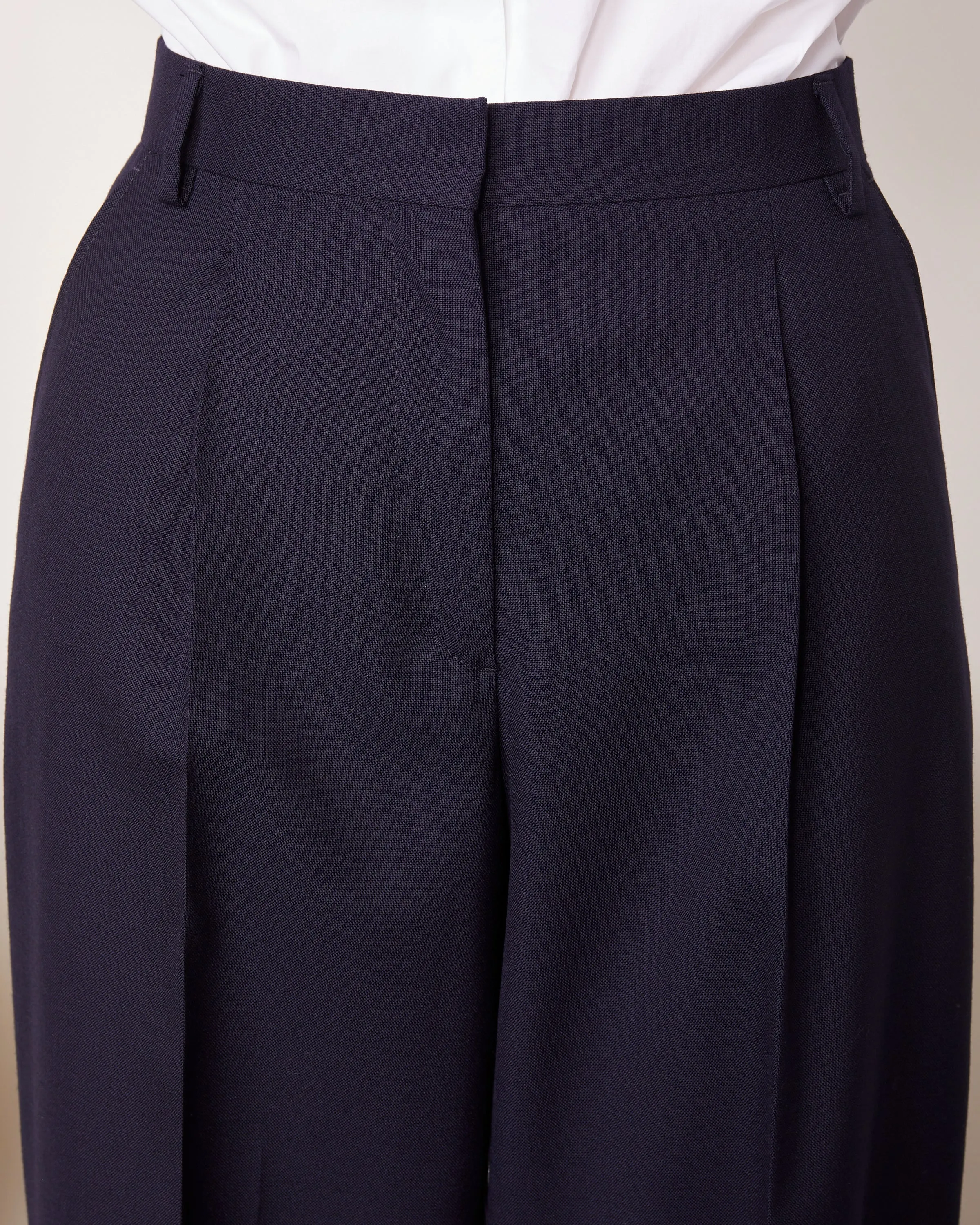 Pantalon new sophie sold by Officine Generale product image thumbnail 4