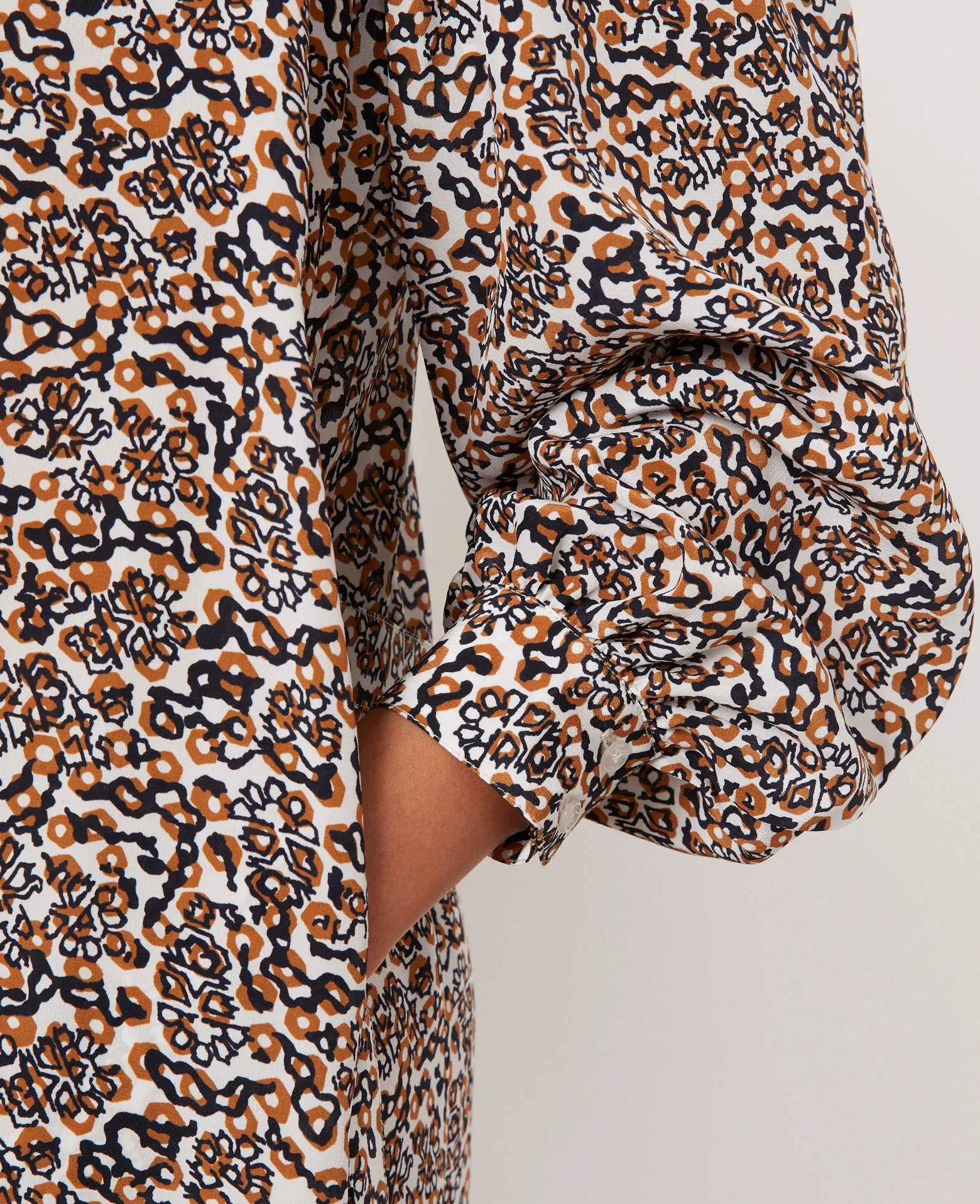 Robe judie sold by Officine Generale product image thumbnail 3