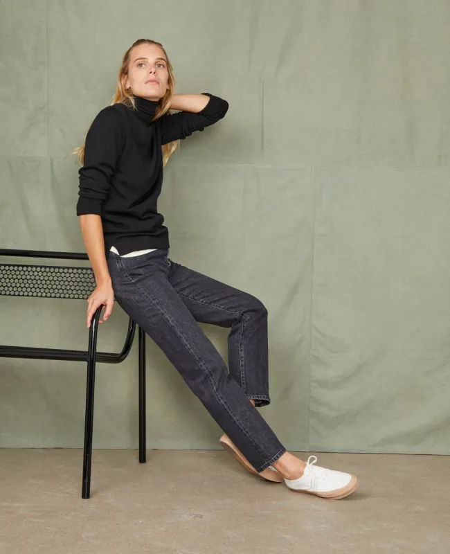 Jean boyfriend sold by Officine Generale