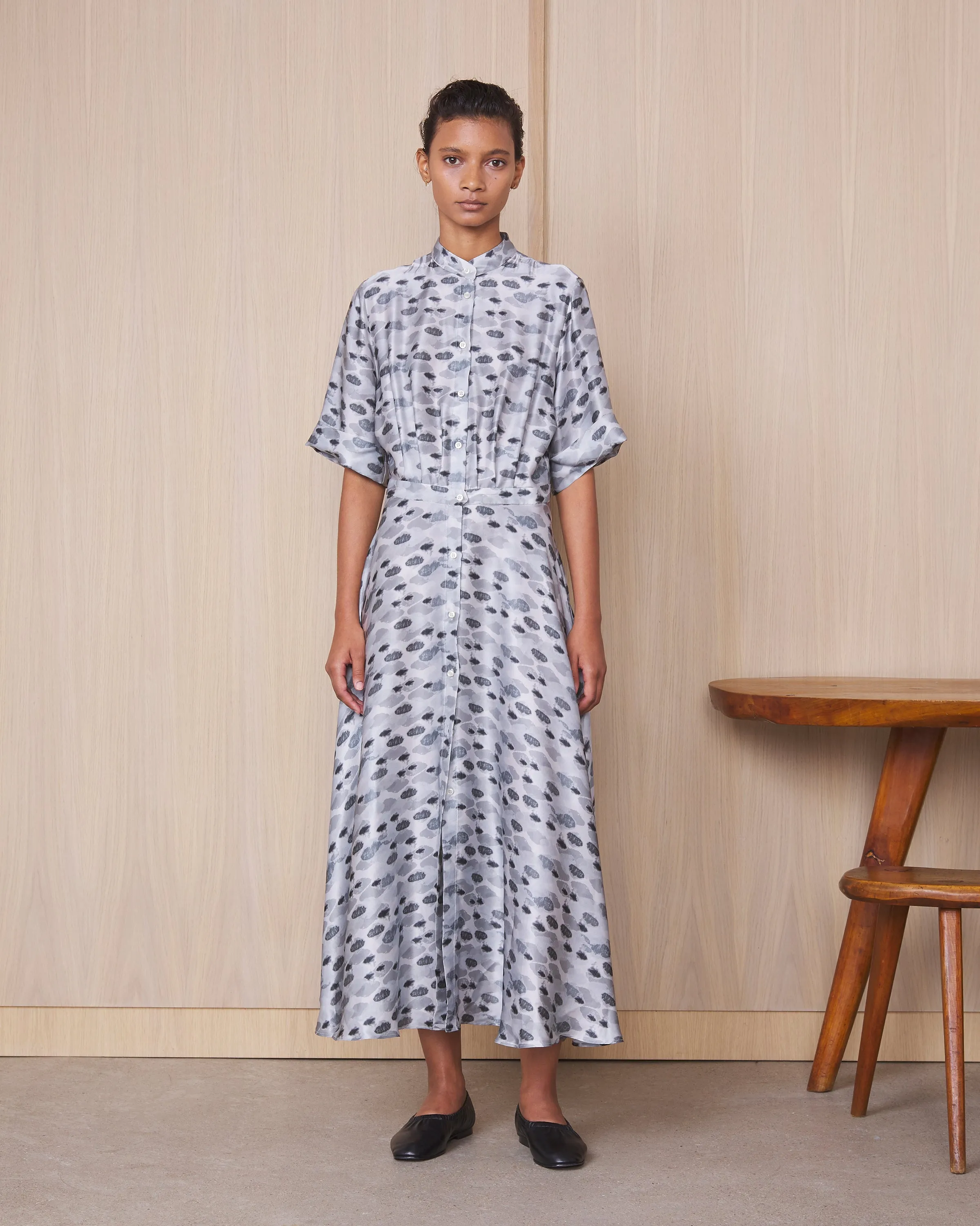 Robe nadia sold by Officine Generale product image thumbnail 2