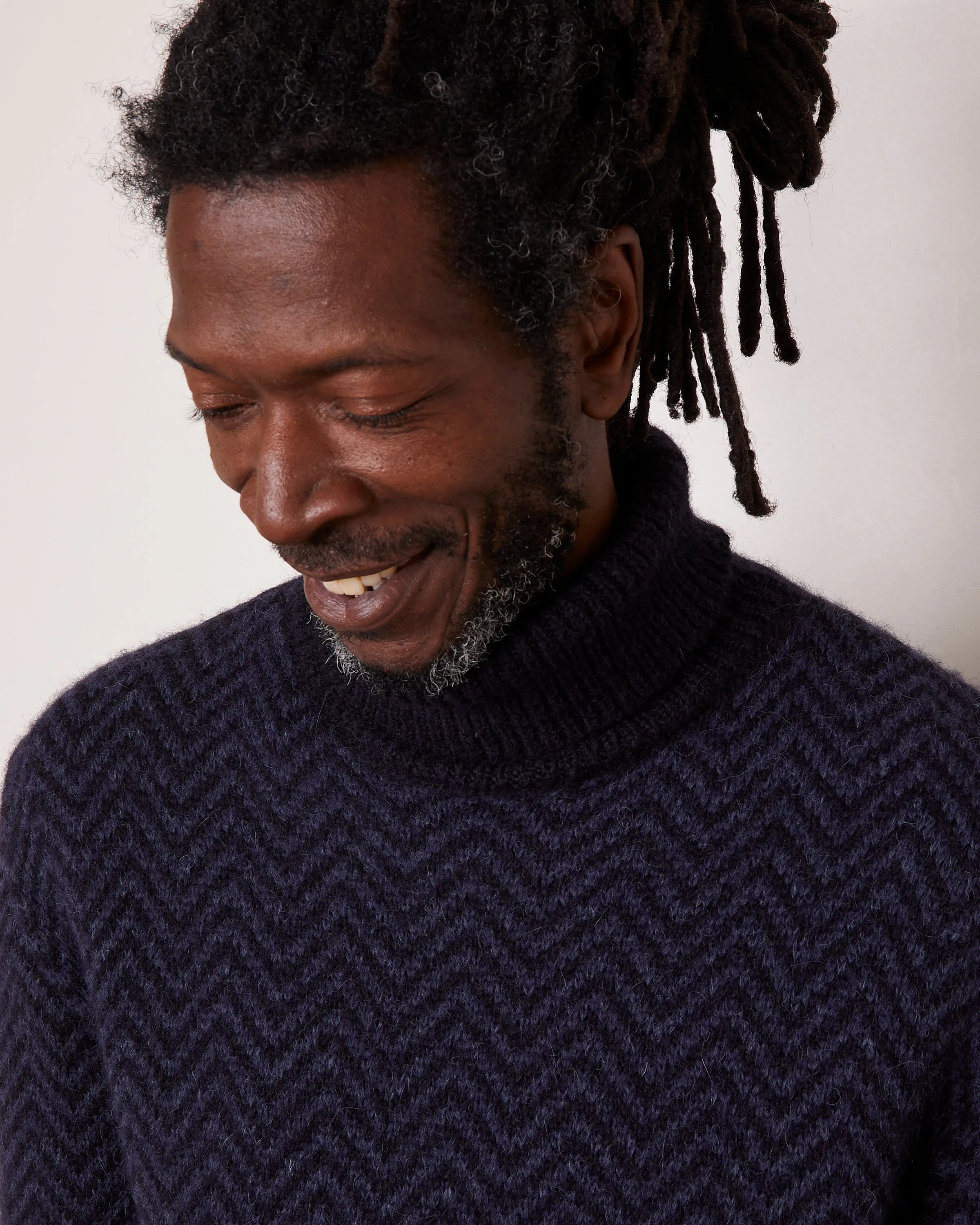 Pull herring sold by Officine Generale product image thumbnail 5