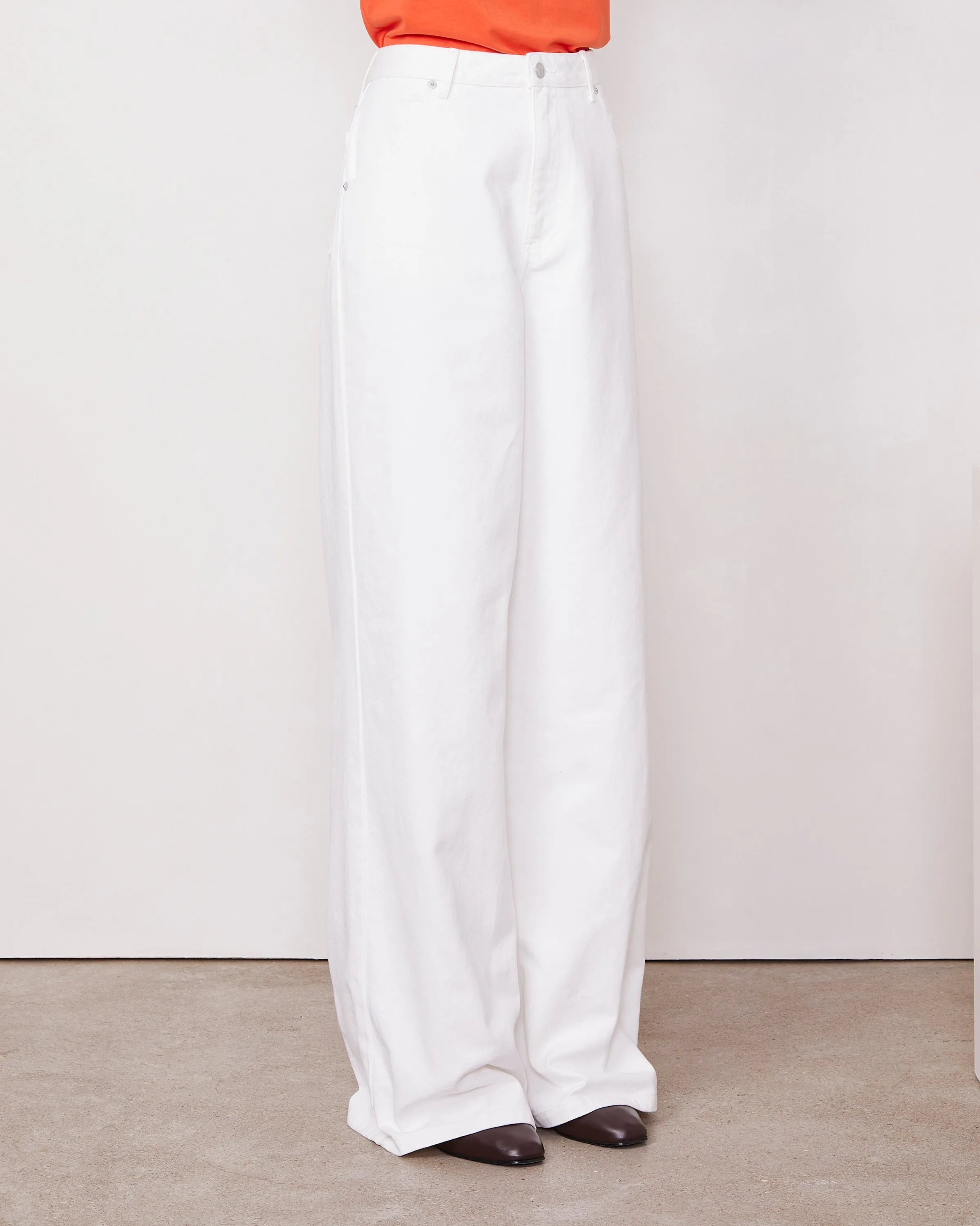 Jean mora sold by Officine Generale product image thumbnail 2