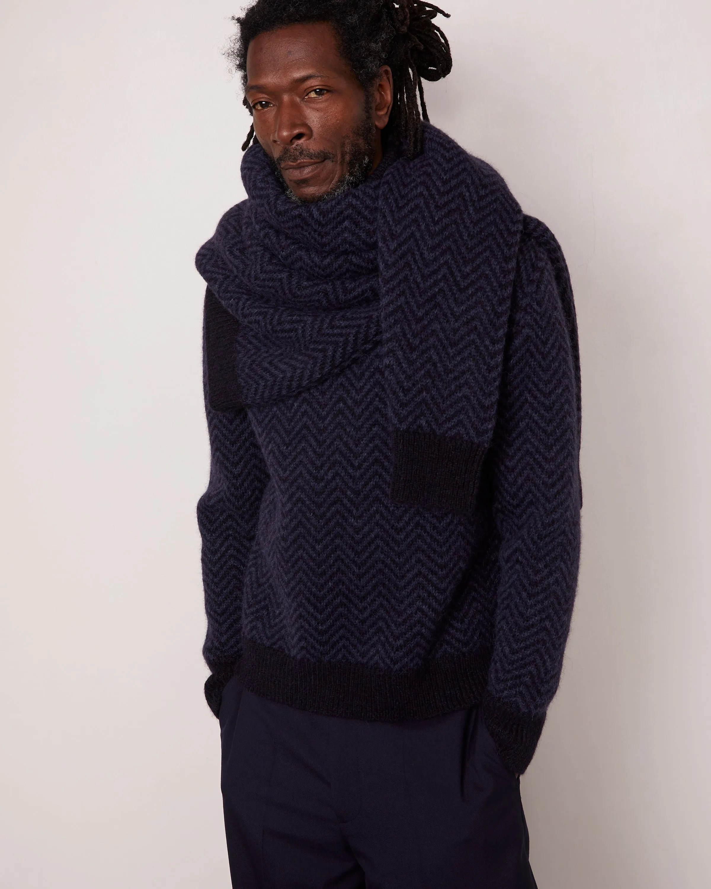 Pull herring sold by Officine Generale product image thumbnail 2