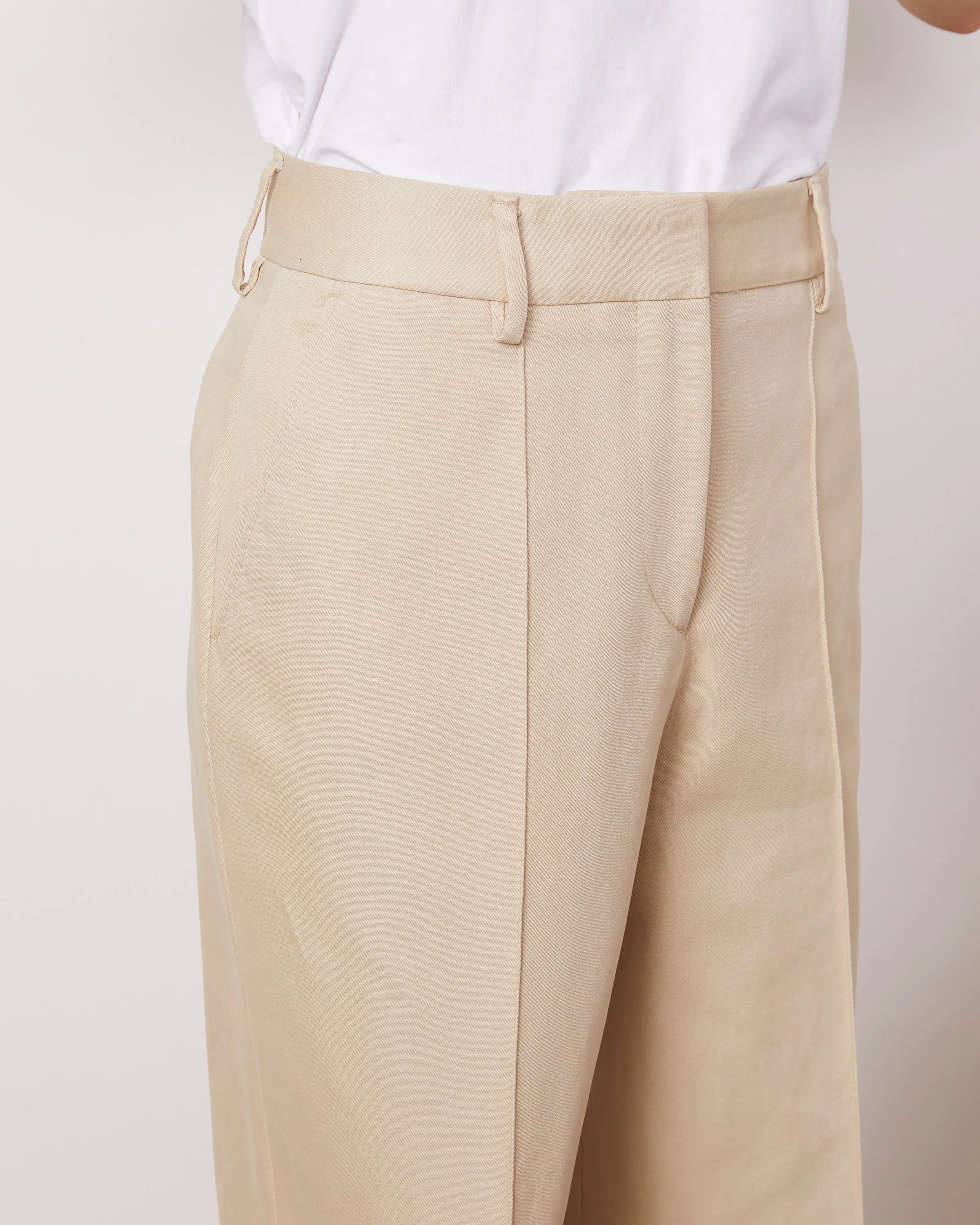 Chino rosela sold by Officine Generale product image thumbnail 5