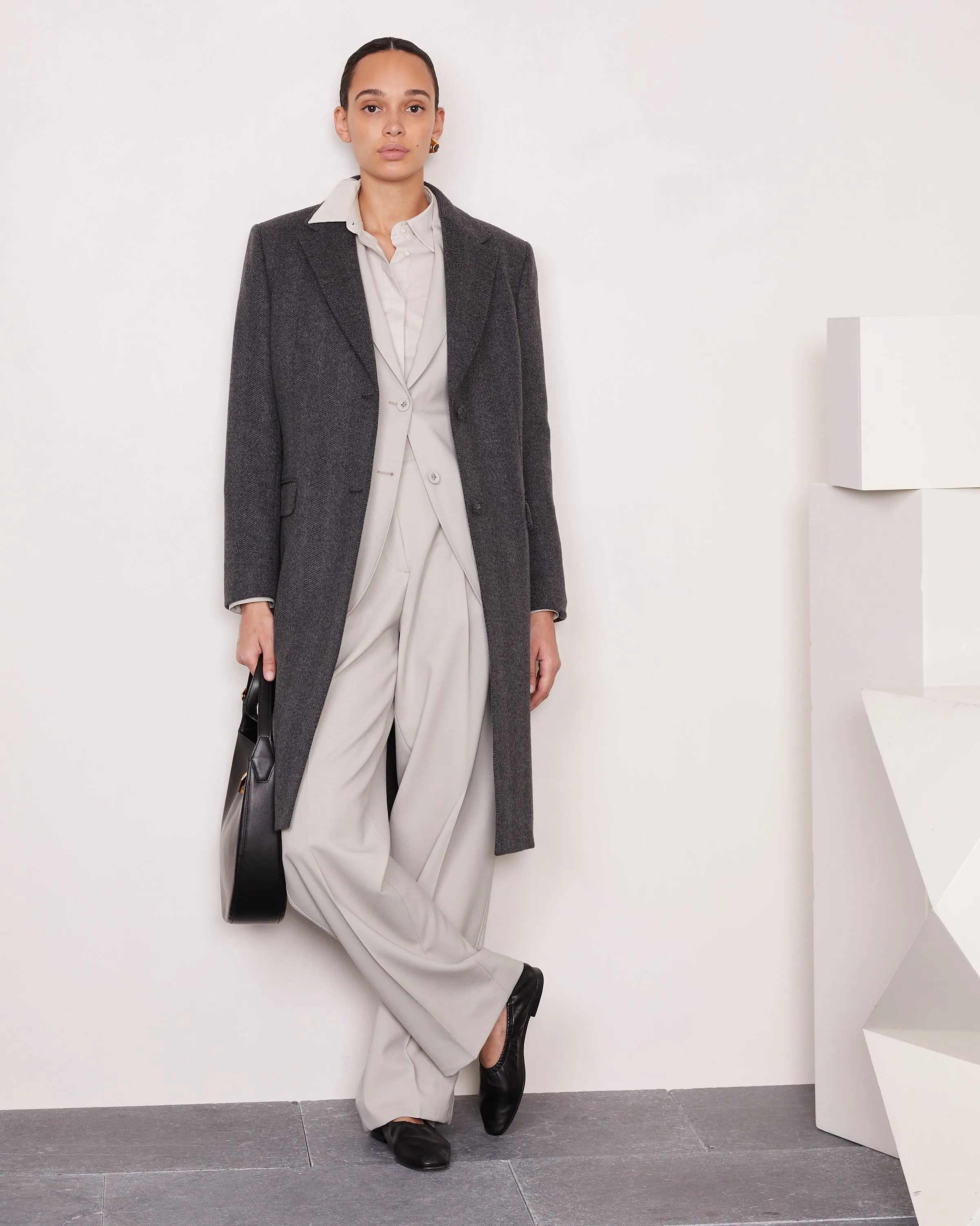 Manteau auriane sold by Officine Generale