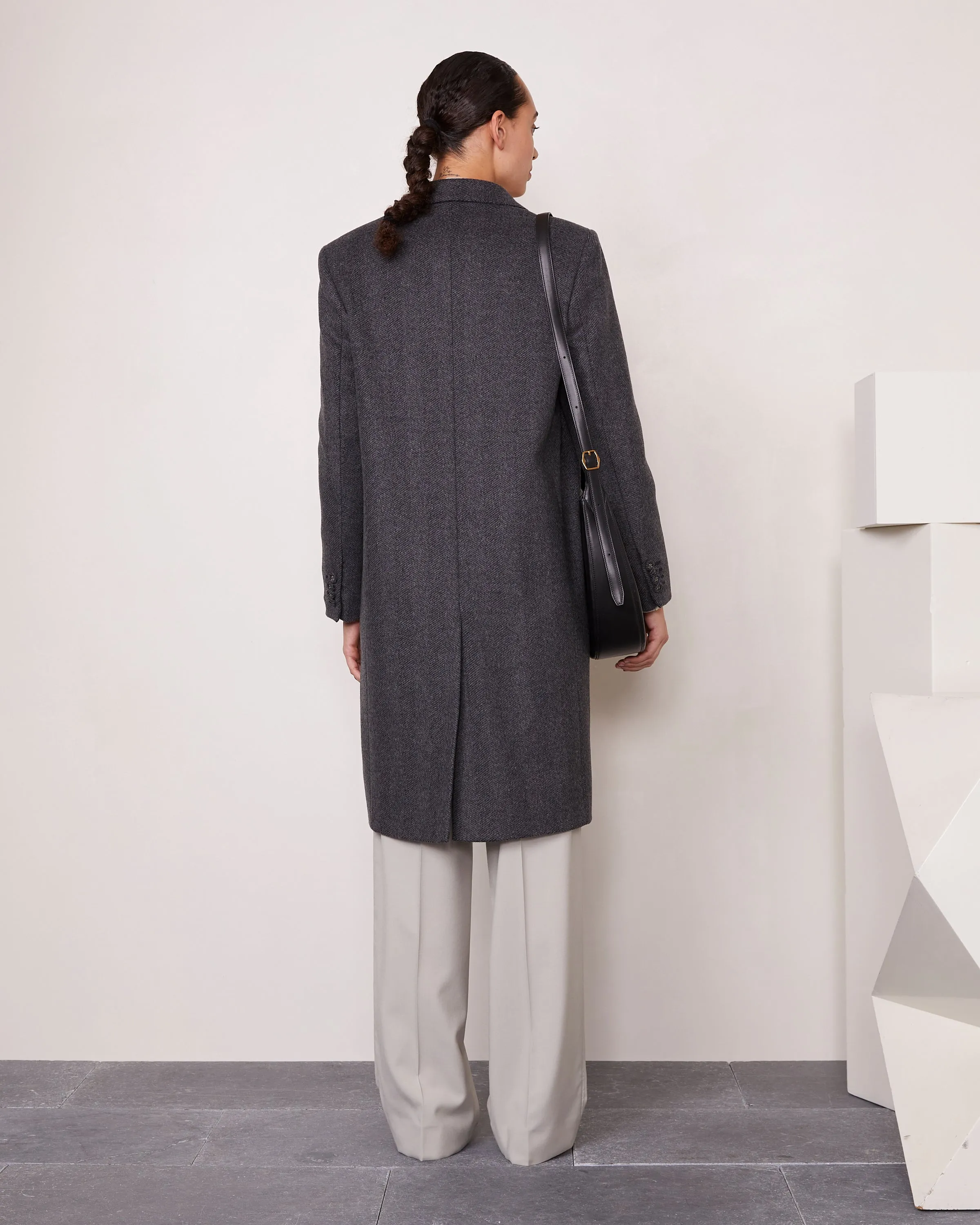 Manteau auriane sold by Officine Generale product image thumbnail 3