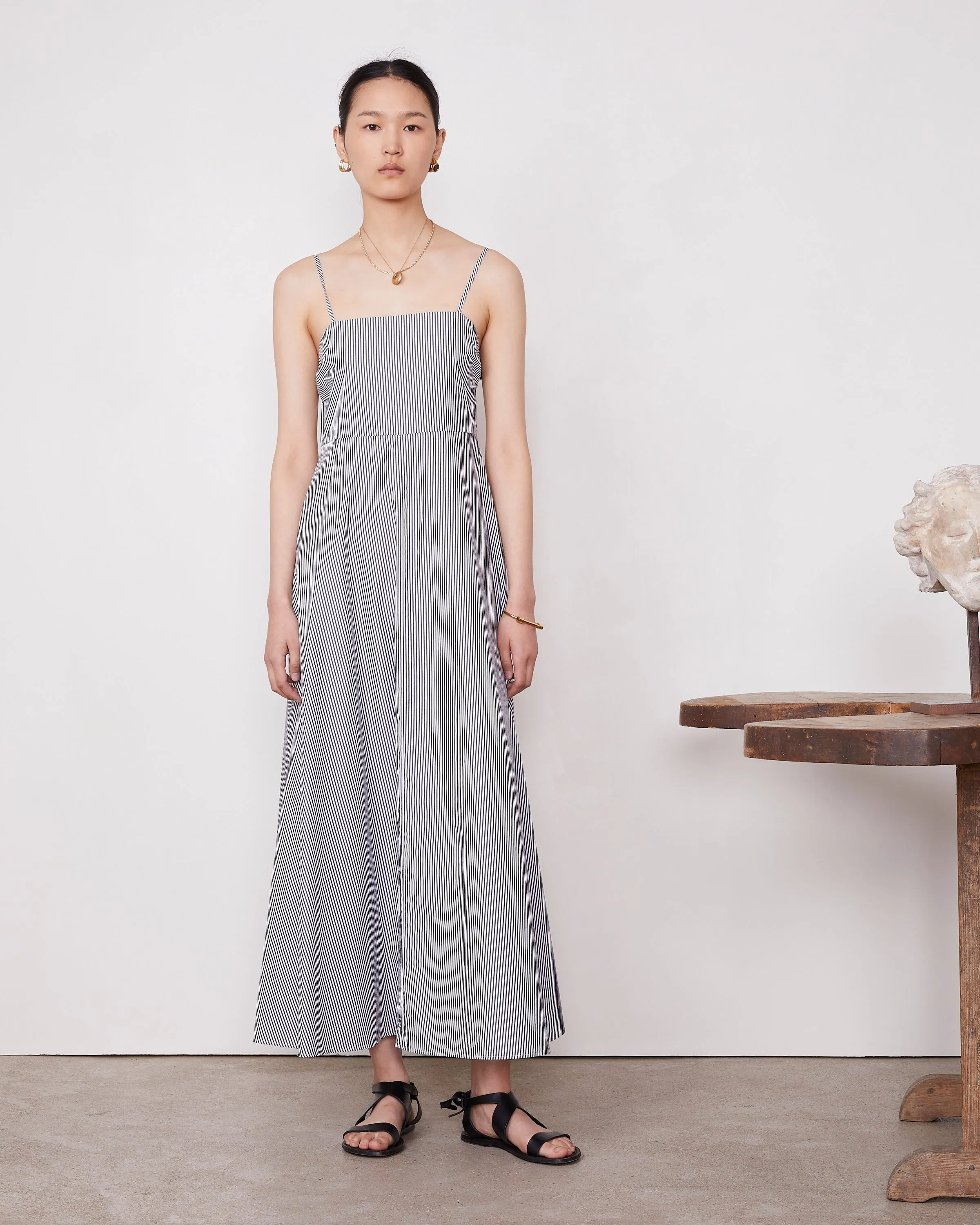 Robe loretta sold by Officine Generale product image thumbnail 2