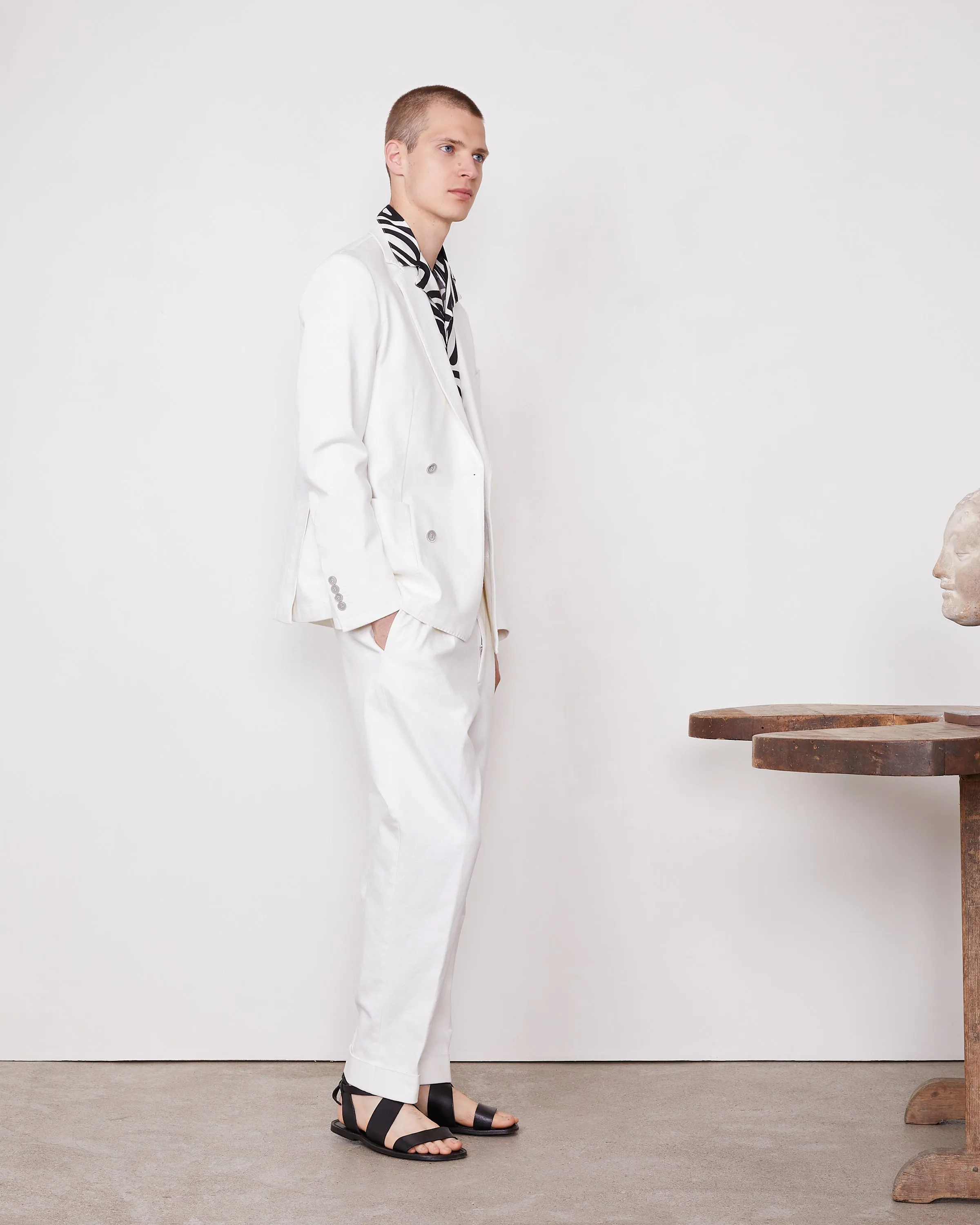 Veste leon sold by Officine Generale product image thumbnail 2